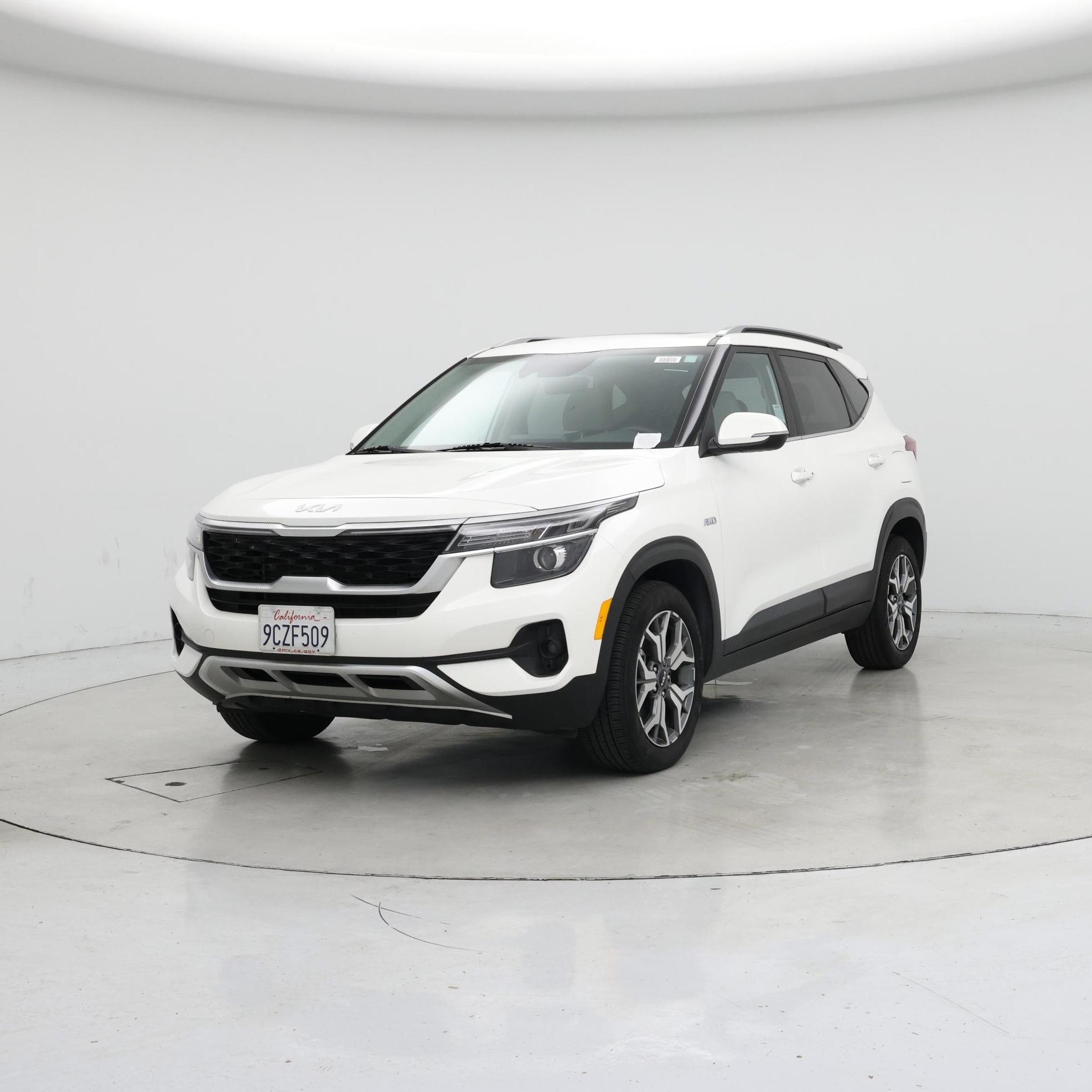 Thumbnail: 2022 Kia Seltos - 4
