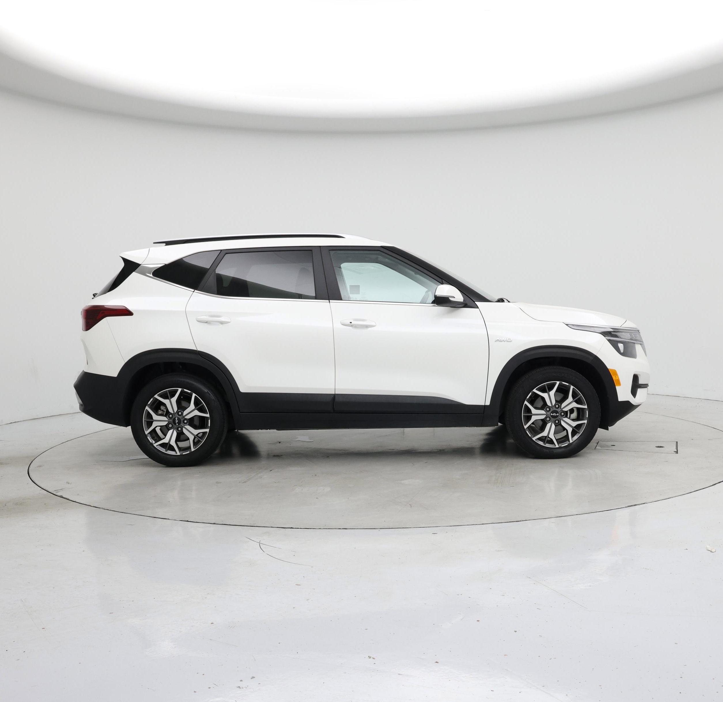Thumbnail: 2022 Kia Seltos - 7