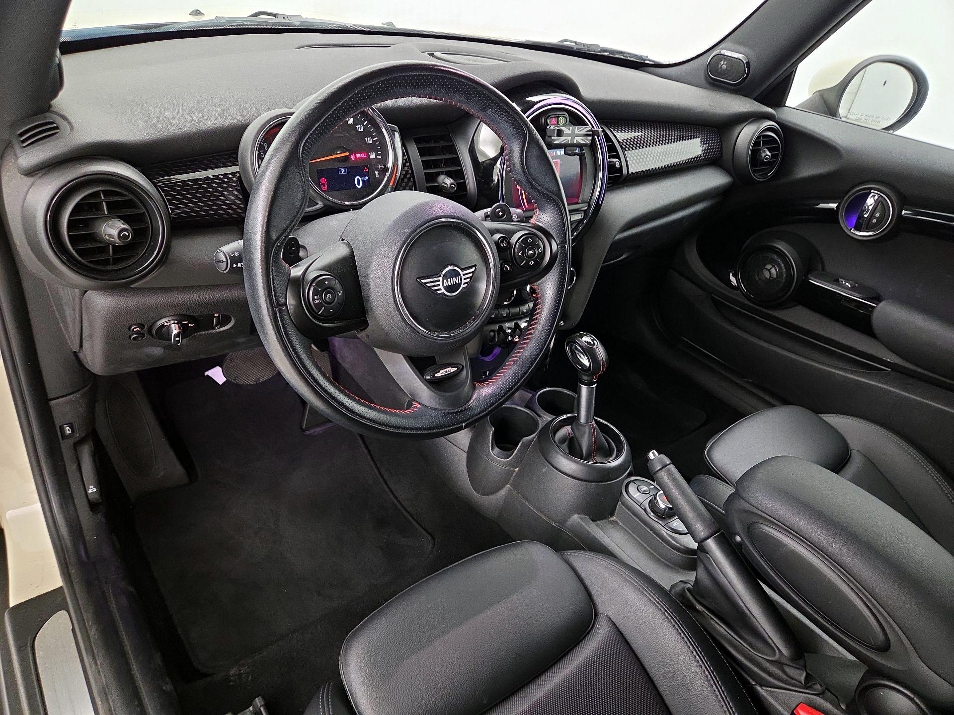 Thumbnail: 2019 MINI Cooper Hardtop - 9