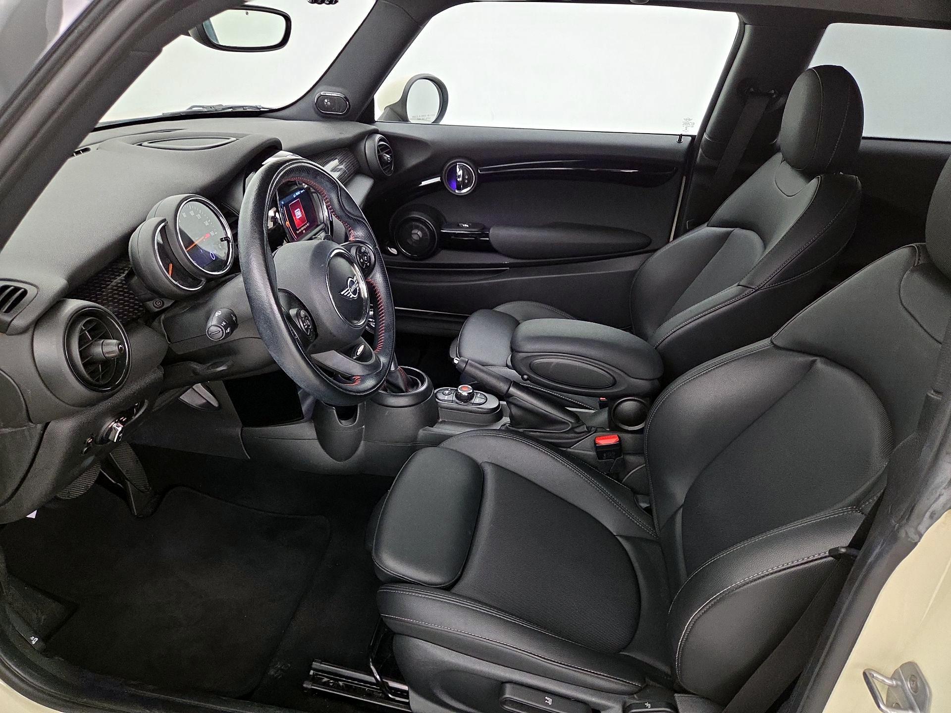 Thumbnail: 2019 MINI Cooper Hardtop - 11
