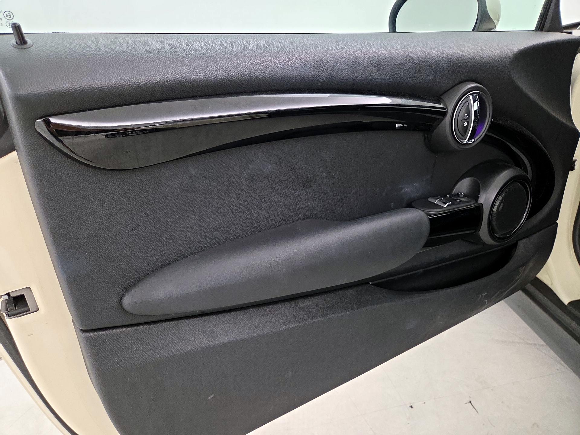 Thumbnail: 2019 MINI Cooper Hardtop - 12