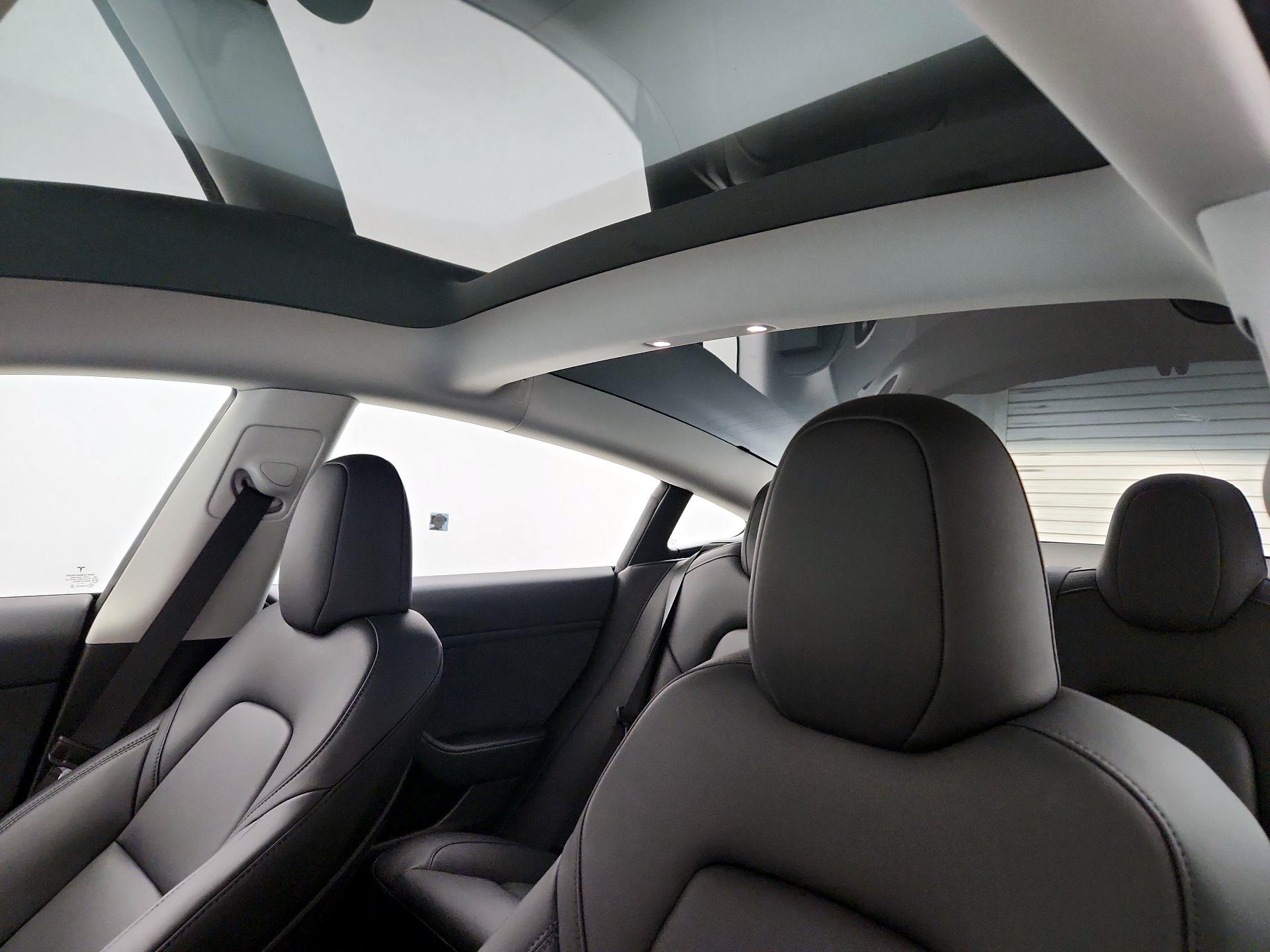 Thumbnail: 2023 Tesla Model 3 - 18