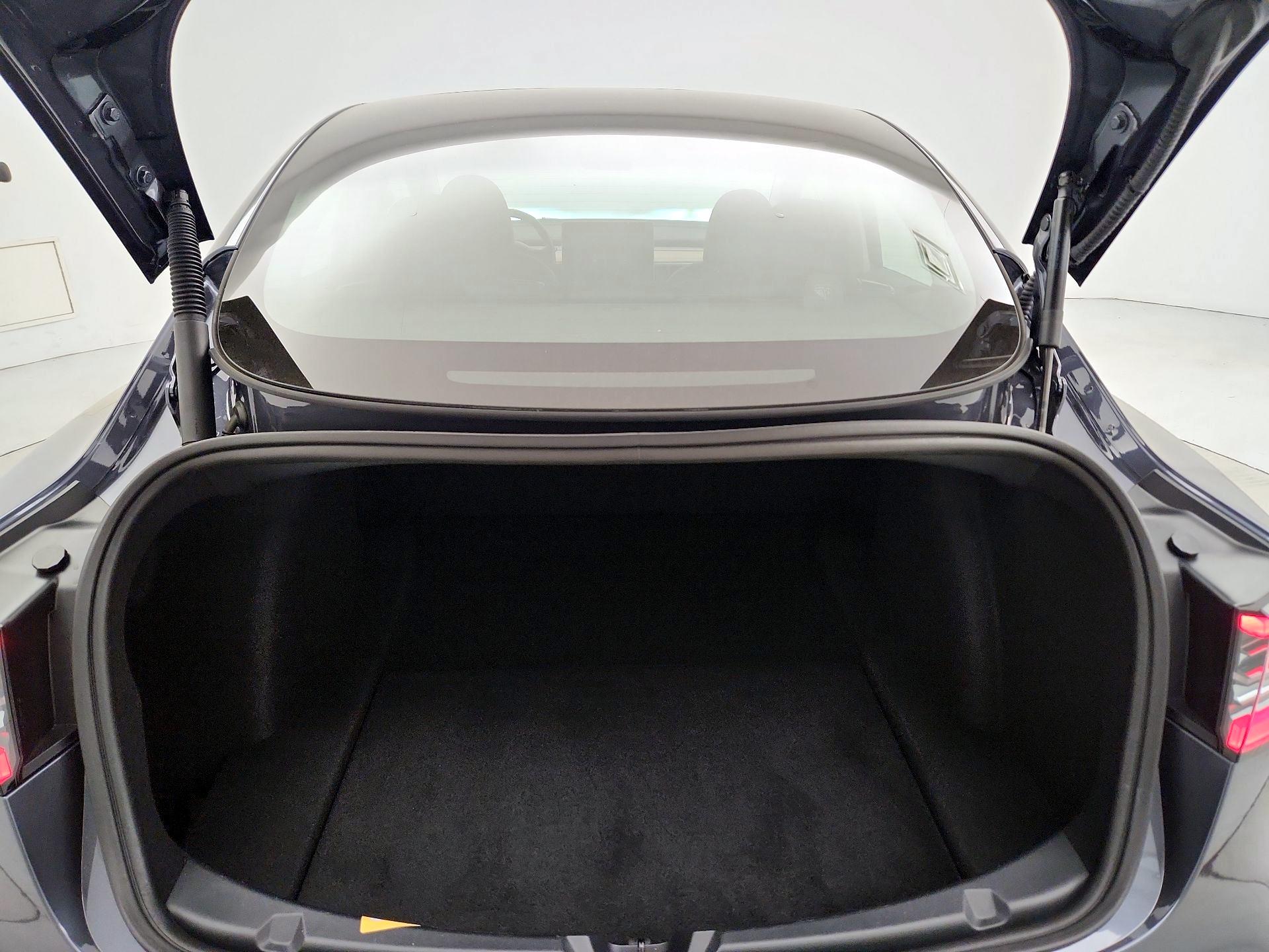 Thumbnail: 2023 Tesla Model 3 - 20
