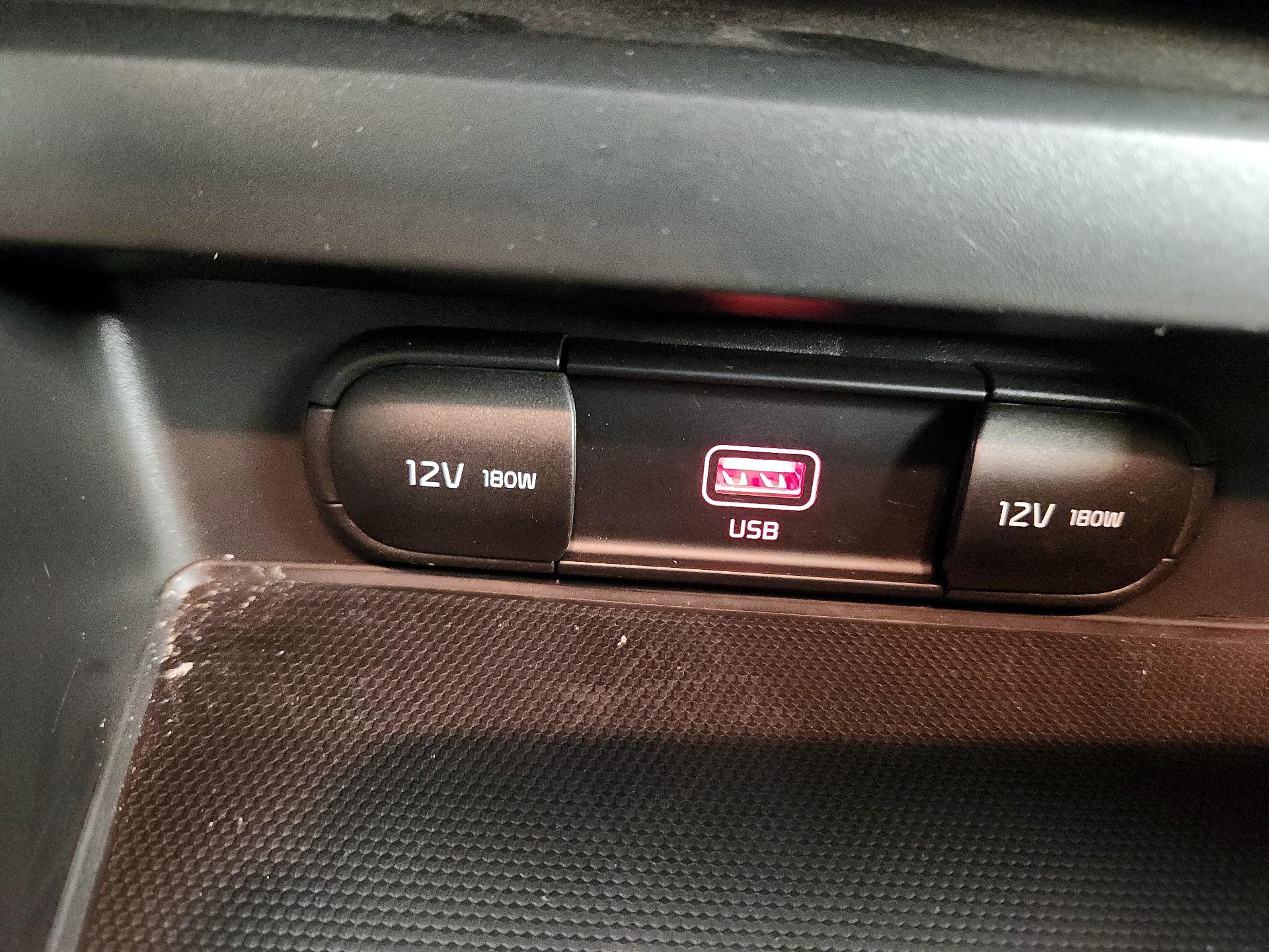 Thumbnail: 2020 Kia Soul - 18