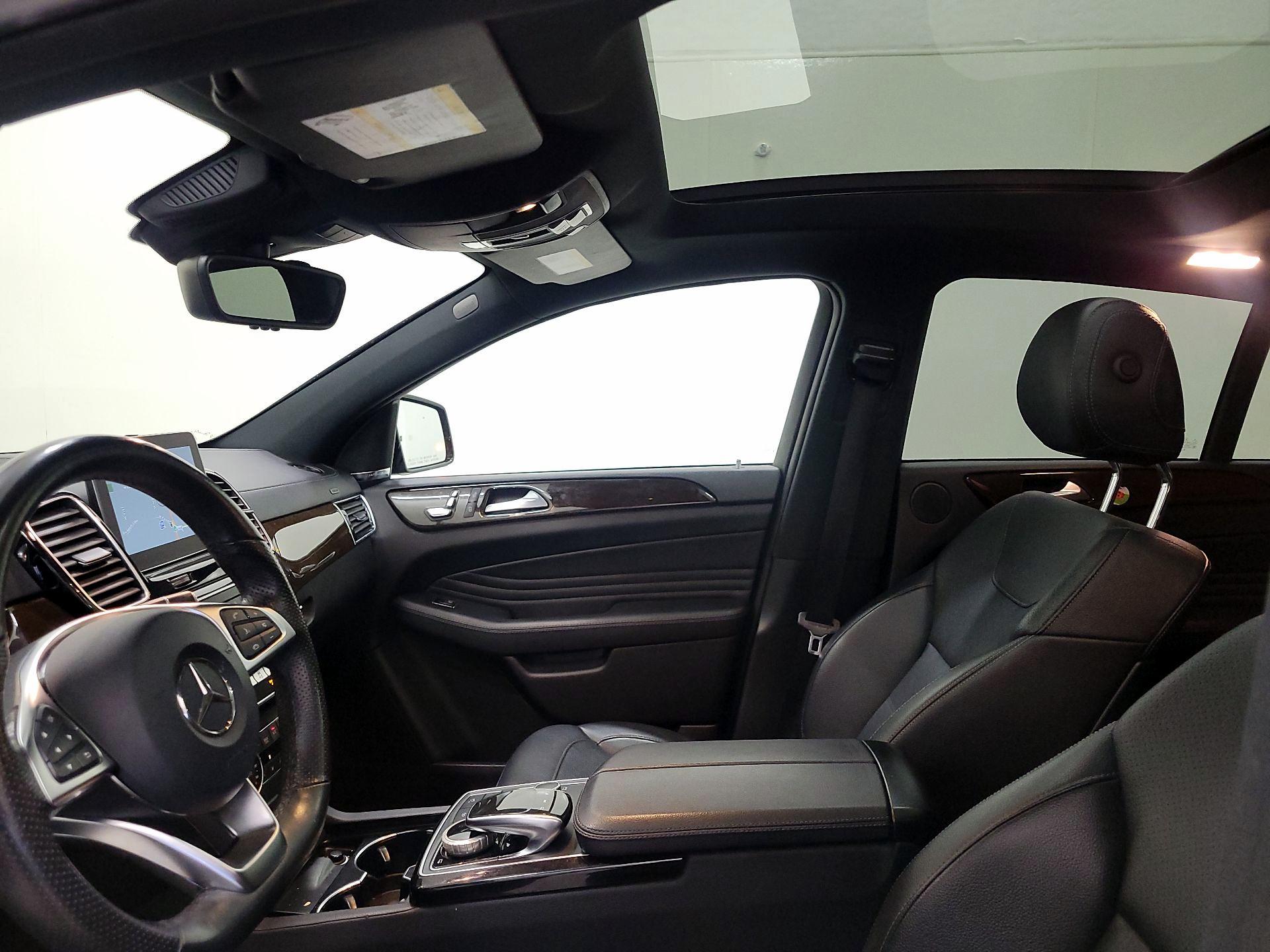Thumbnail: 2019 Mercedes-Benz GLE - 19
