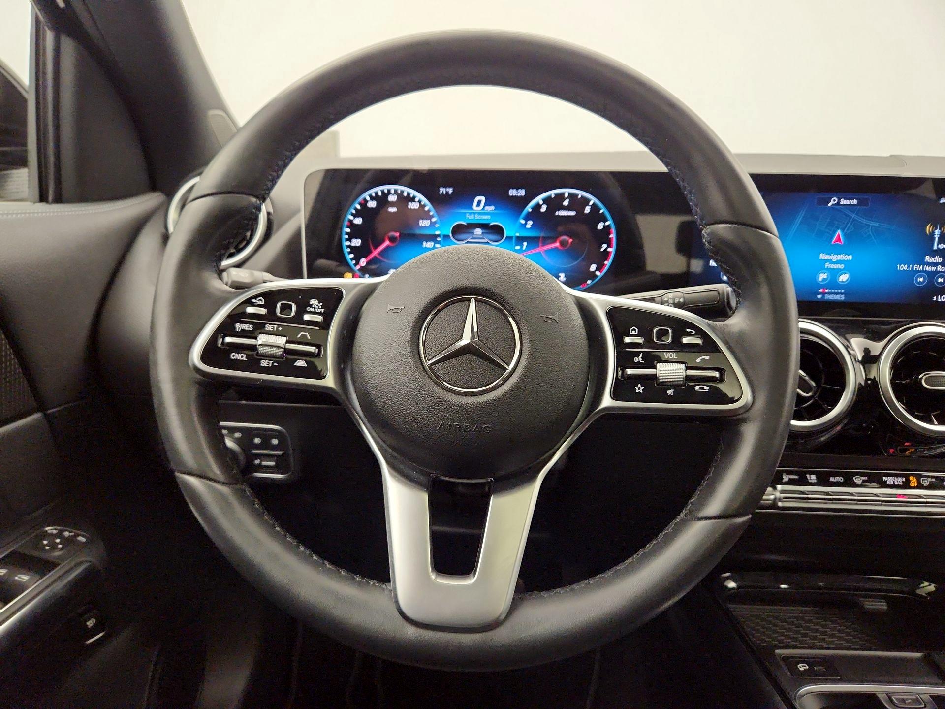 Thumbnail: 2021 Mercedes-Benz GLA - 10