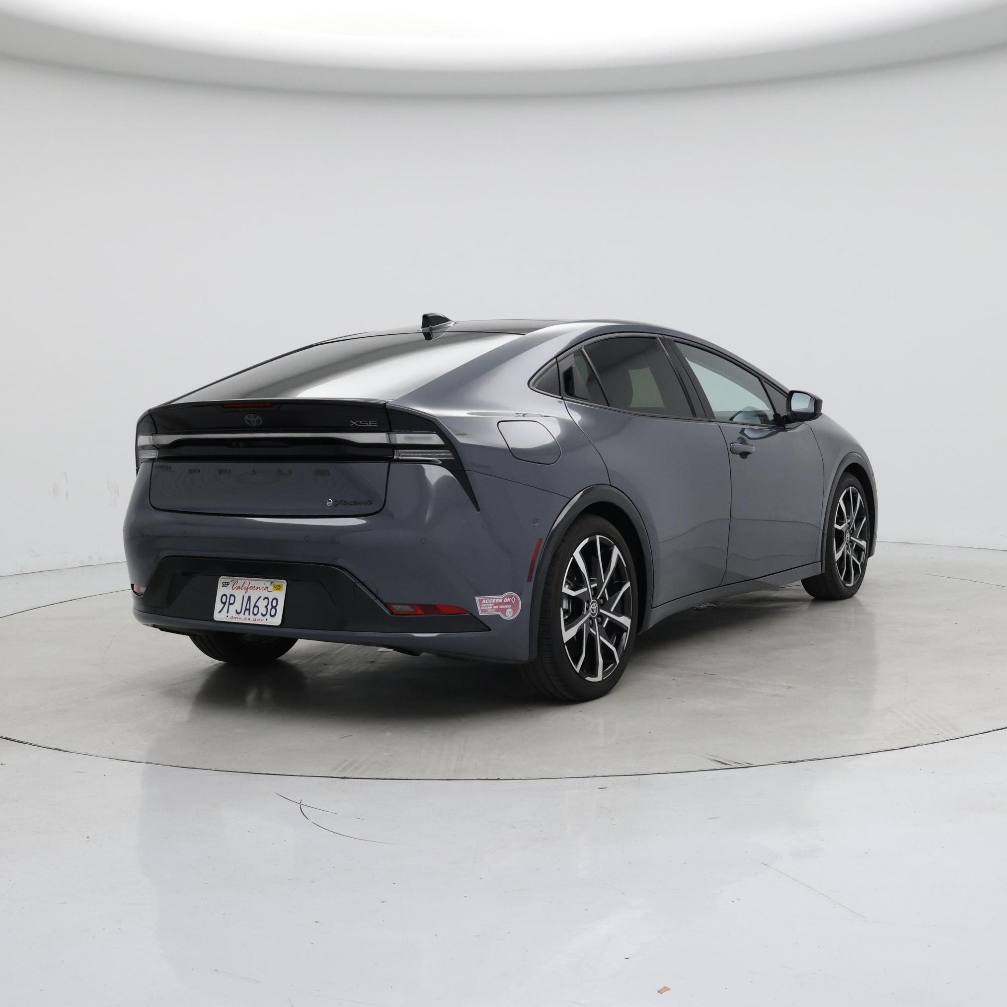 Thumbnail: 2024 Toyota Prius Prime - 8