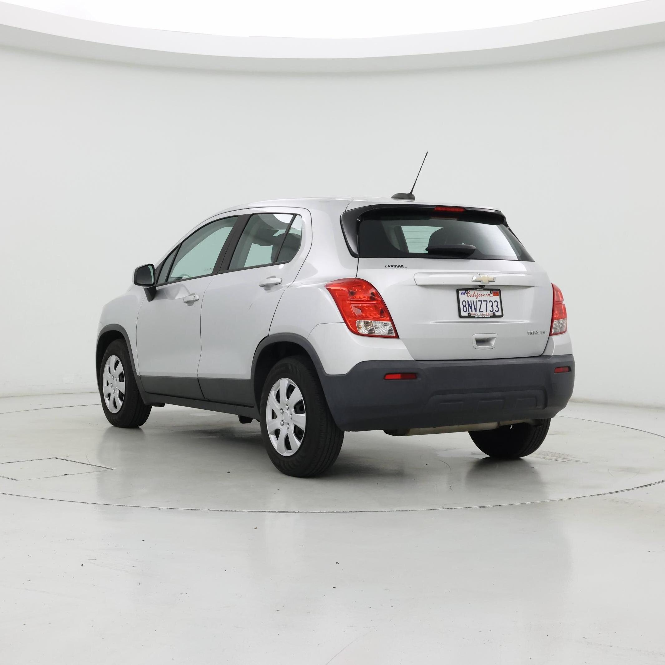 Thumbnail: 2016 Chevrolet Trax - 2