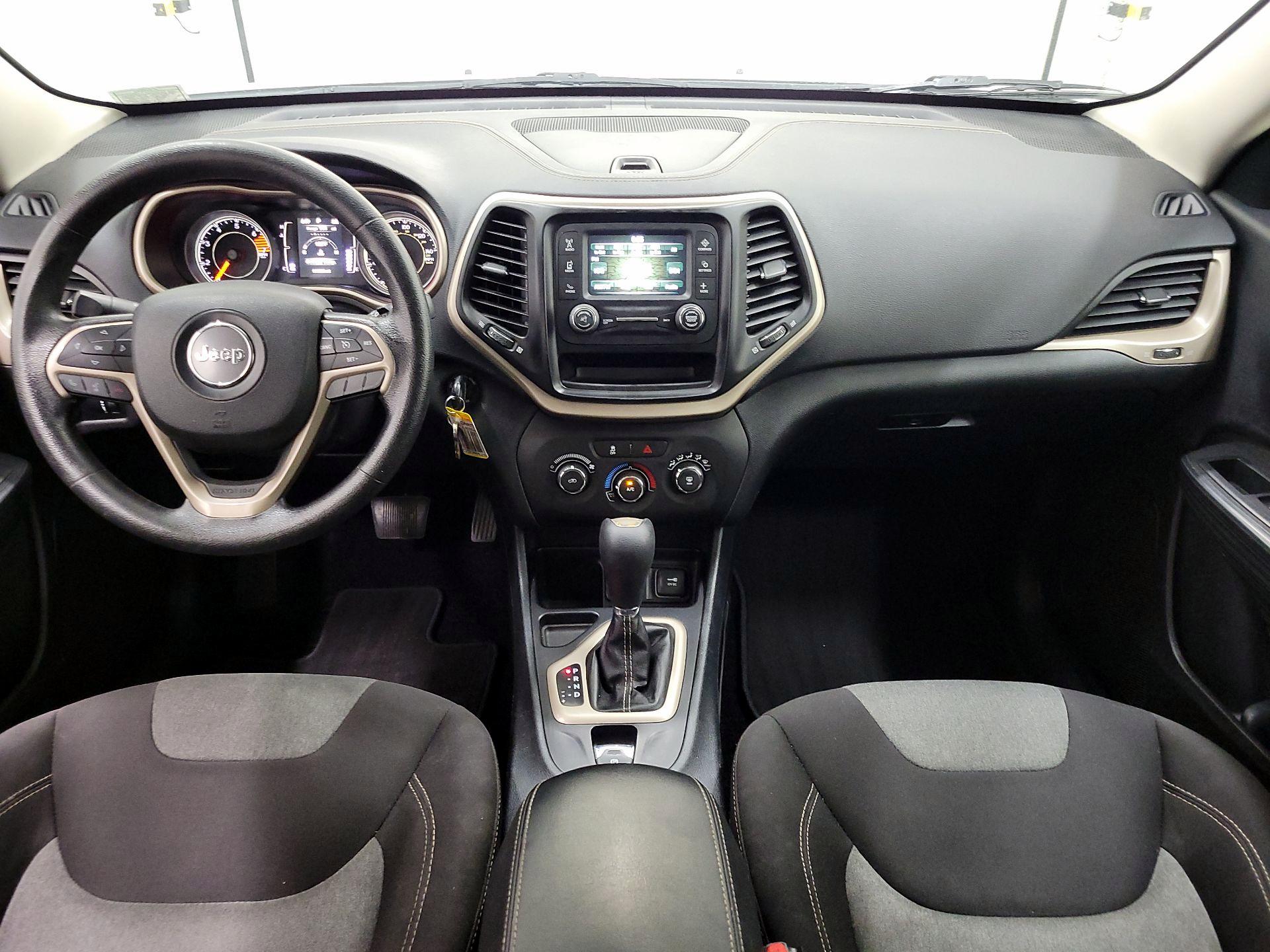 Thumbnail: 2016 Jeep Cherokee - 9