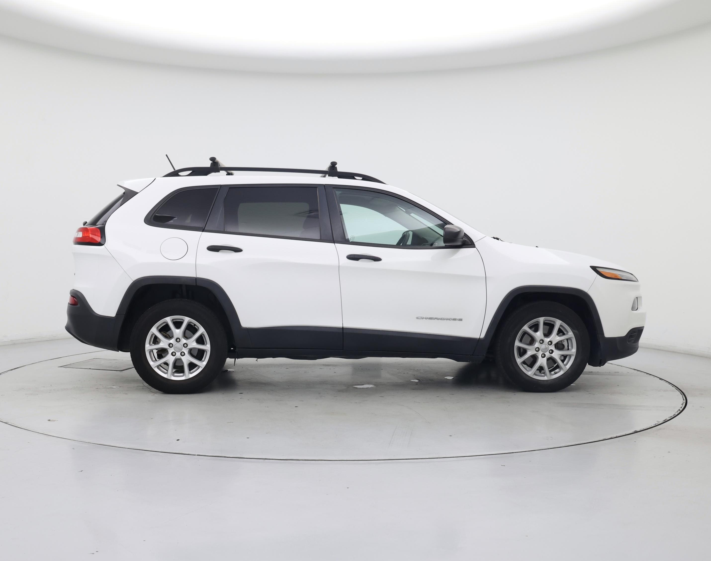 Thumbnail: 2016 Jeep Cherokee - 7