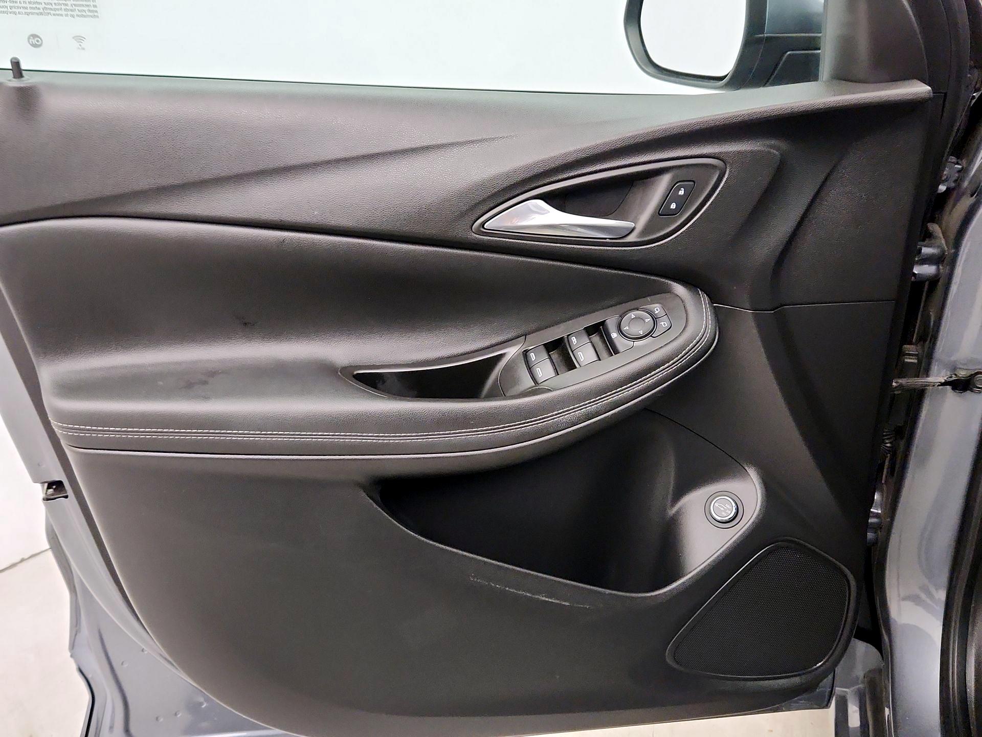 Thumbnail: 2022 Buick Encore GX - 12