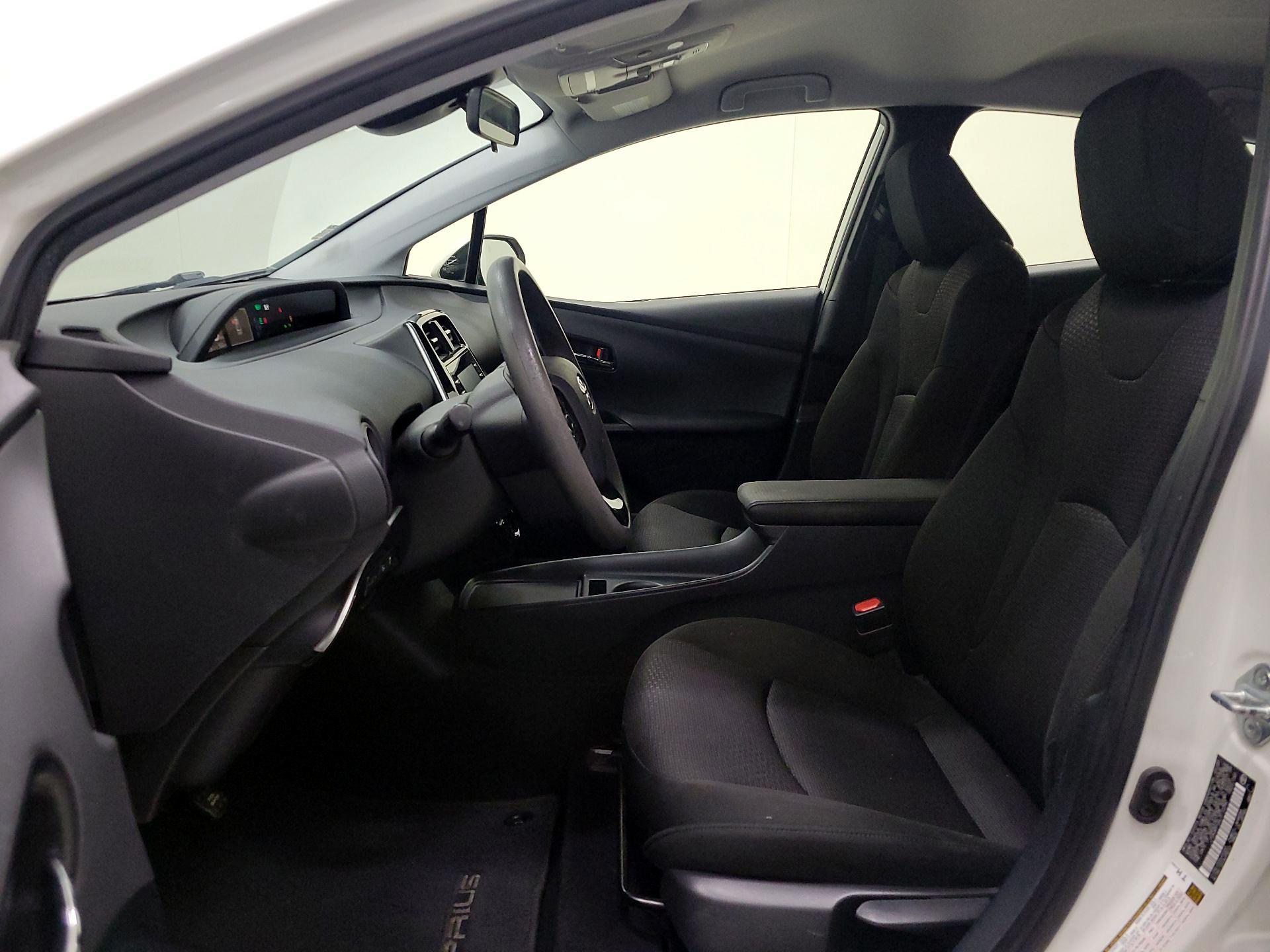 Thumbnail: 2020 Toyota Prius - 11