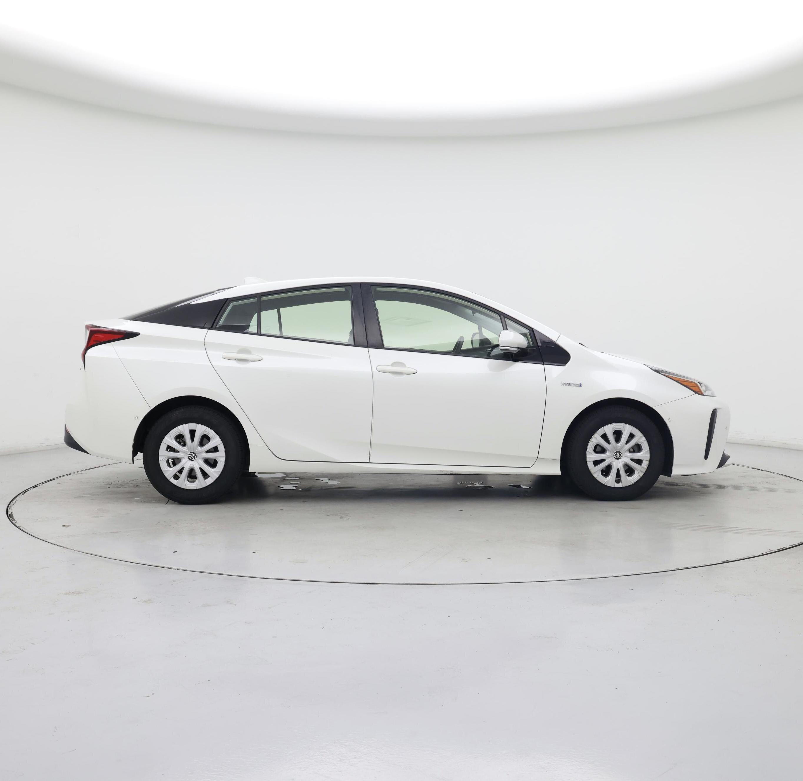 Thumbnail: 2020 Toyota Prius - 7