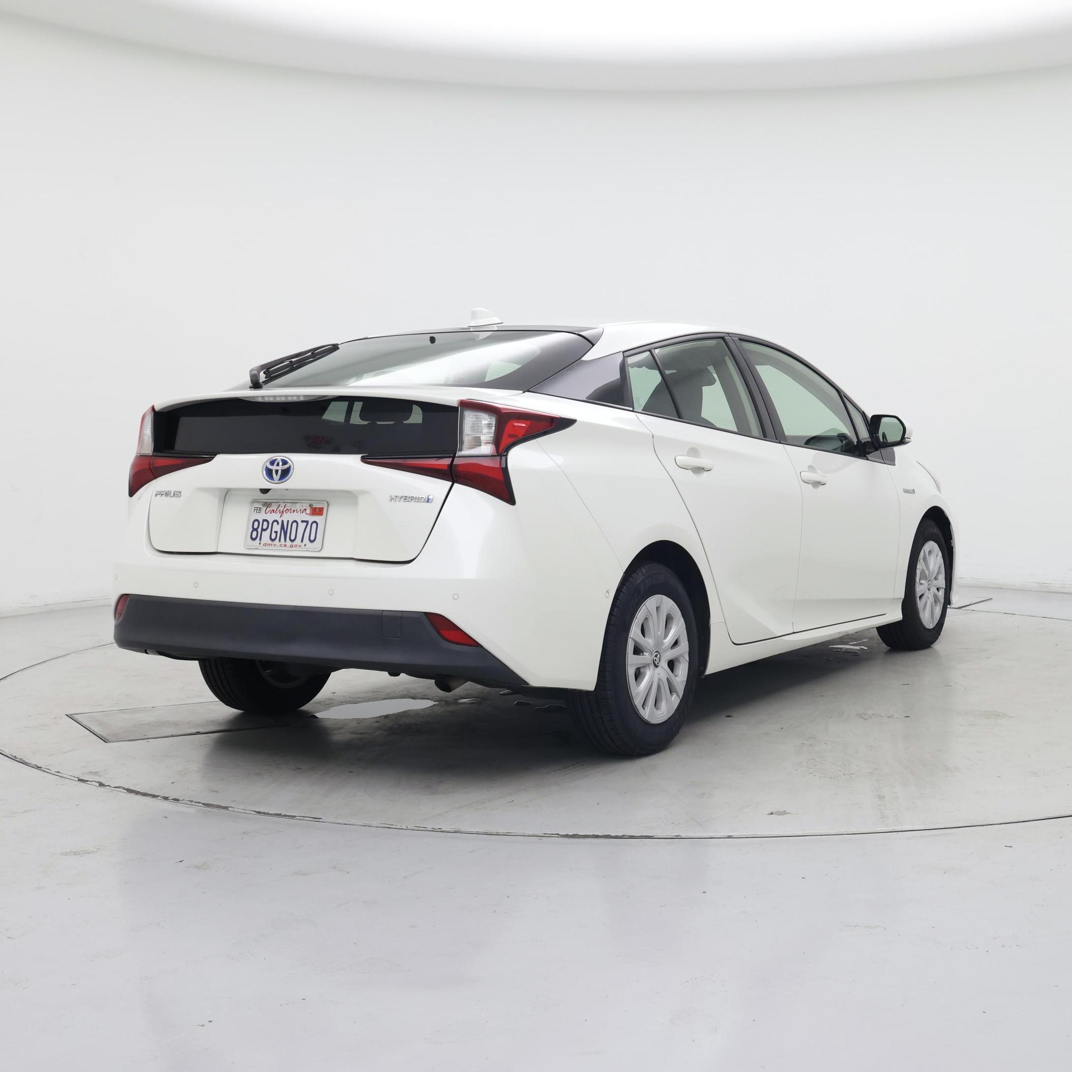Thumbnail: 2020 Toyota Prius - 8