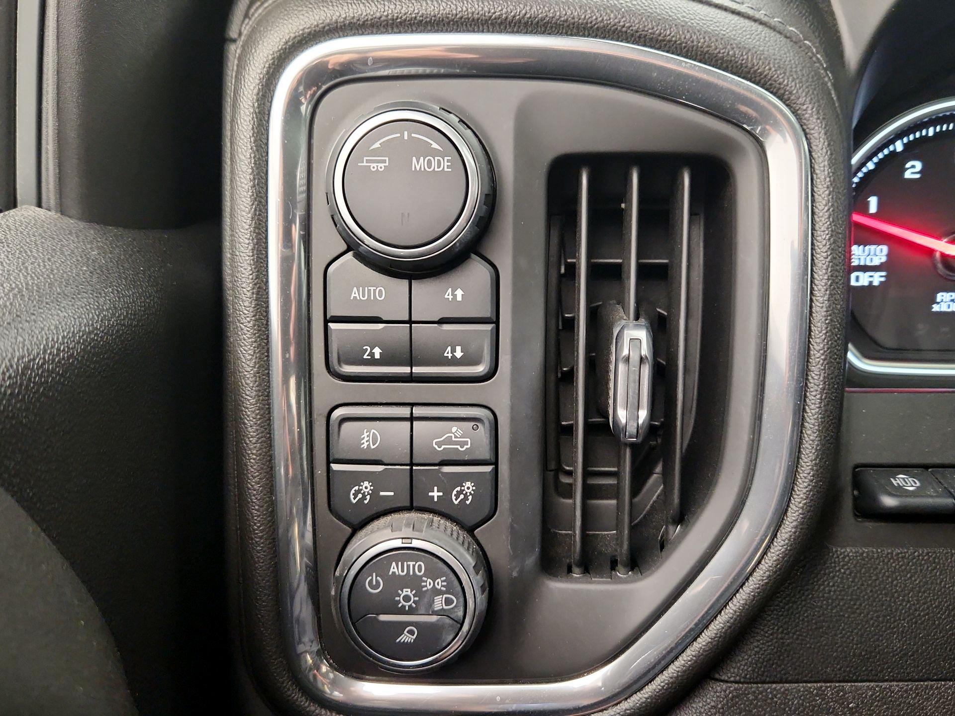 Thumbnail: 2020 Chevrolet Silverado 1500 - 13