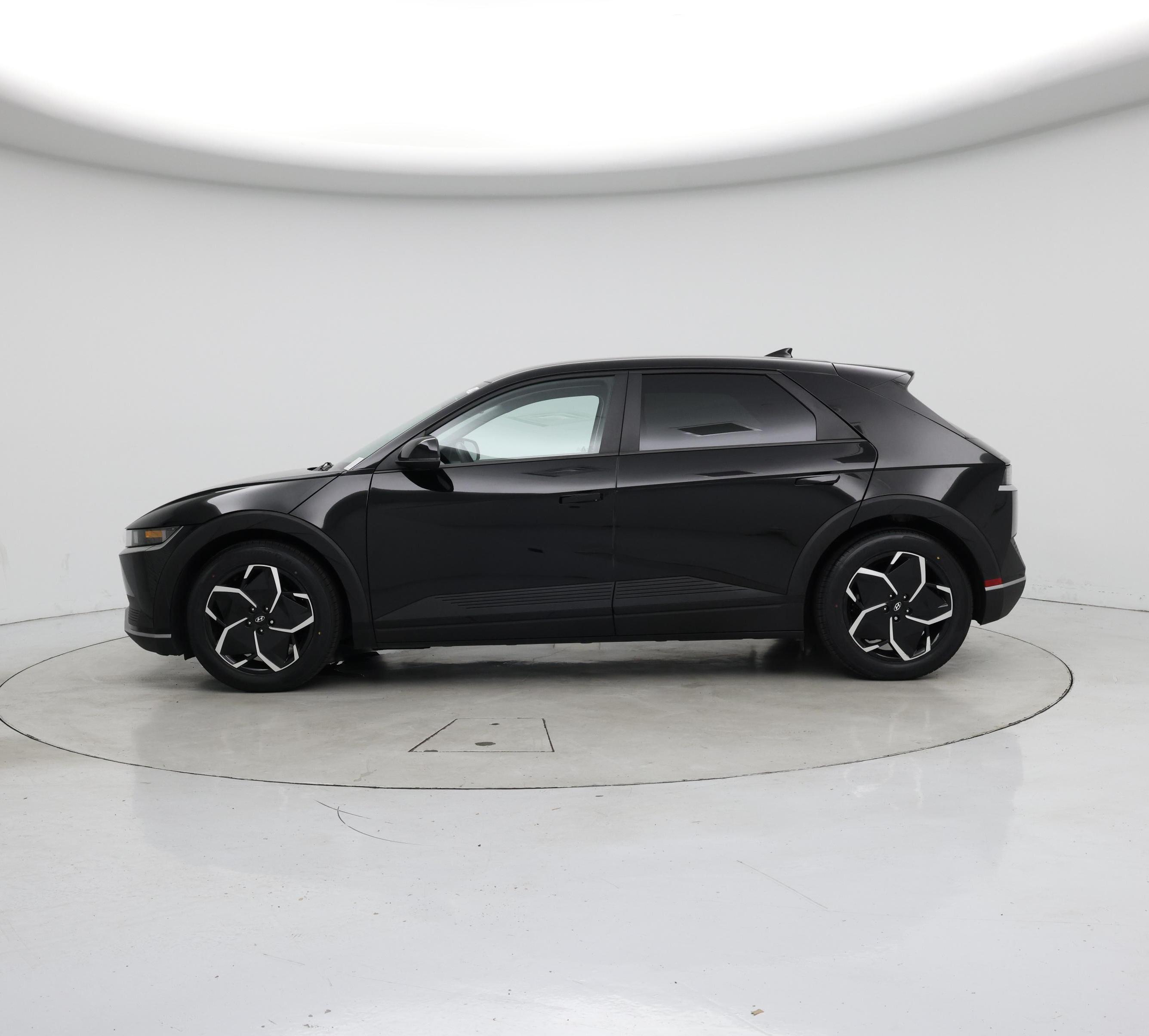 Thumbnail: 2022 Hyundai Ioniq 5 - 3