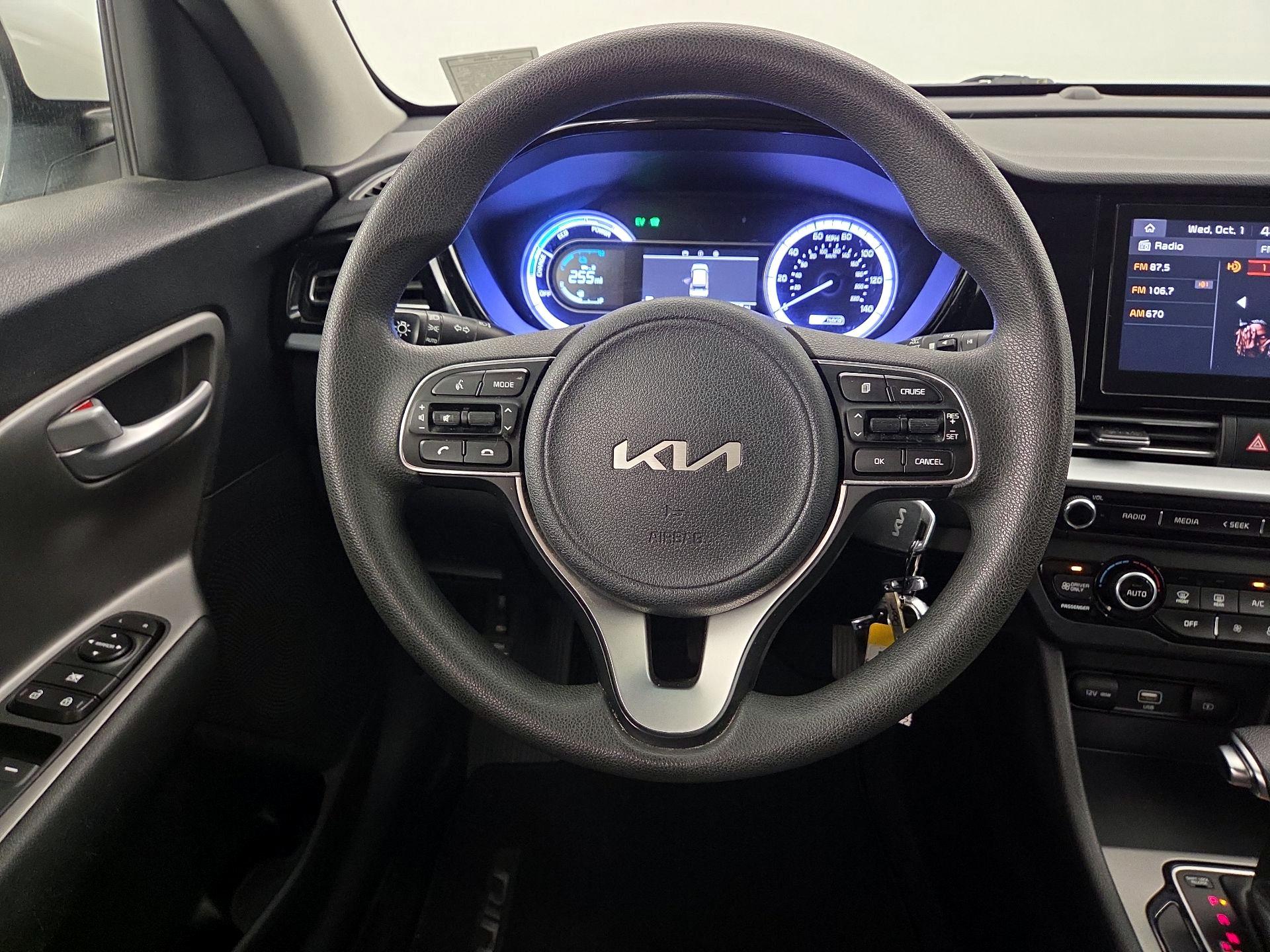 Thumbnail: 2022 Kia Niro - 10