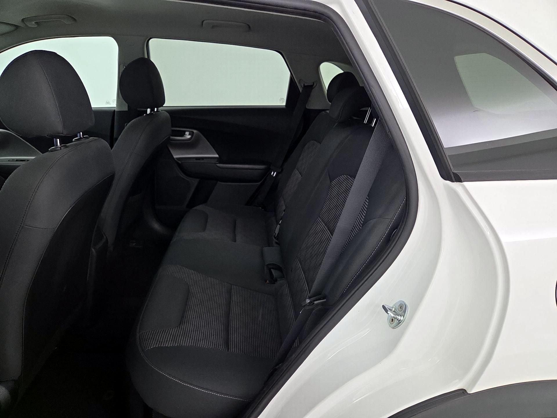 Thumbnail: 2022 Kia Niro - 19
