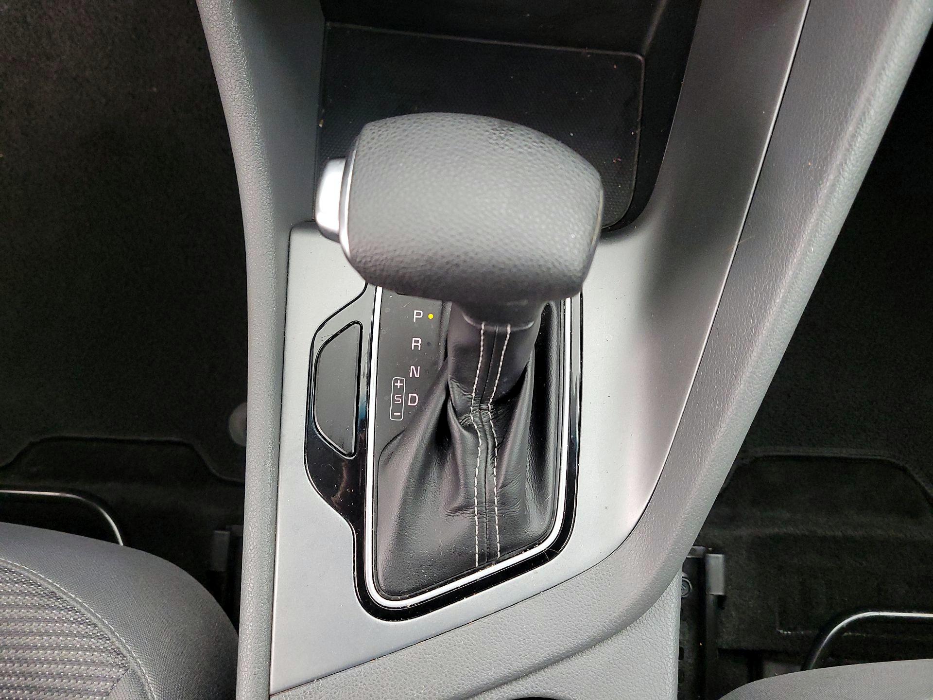 Thumbnail: 2021 Kia Niro - 17