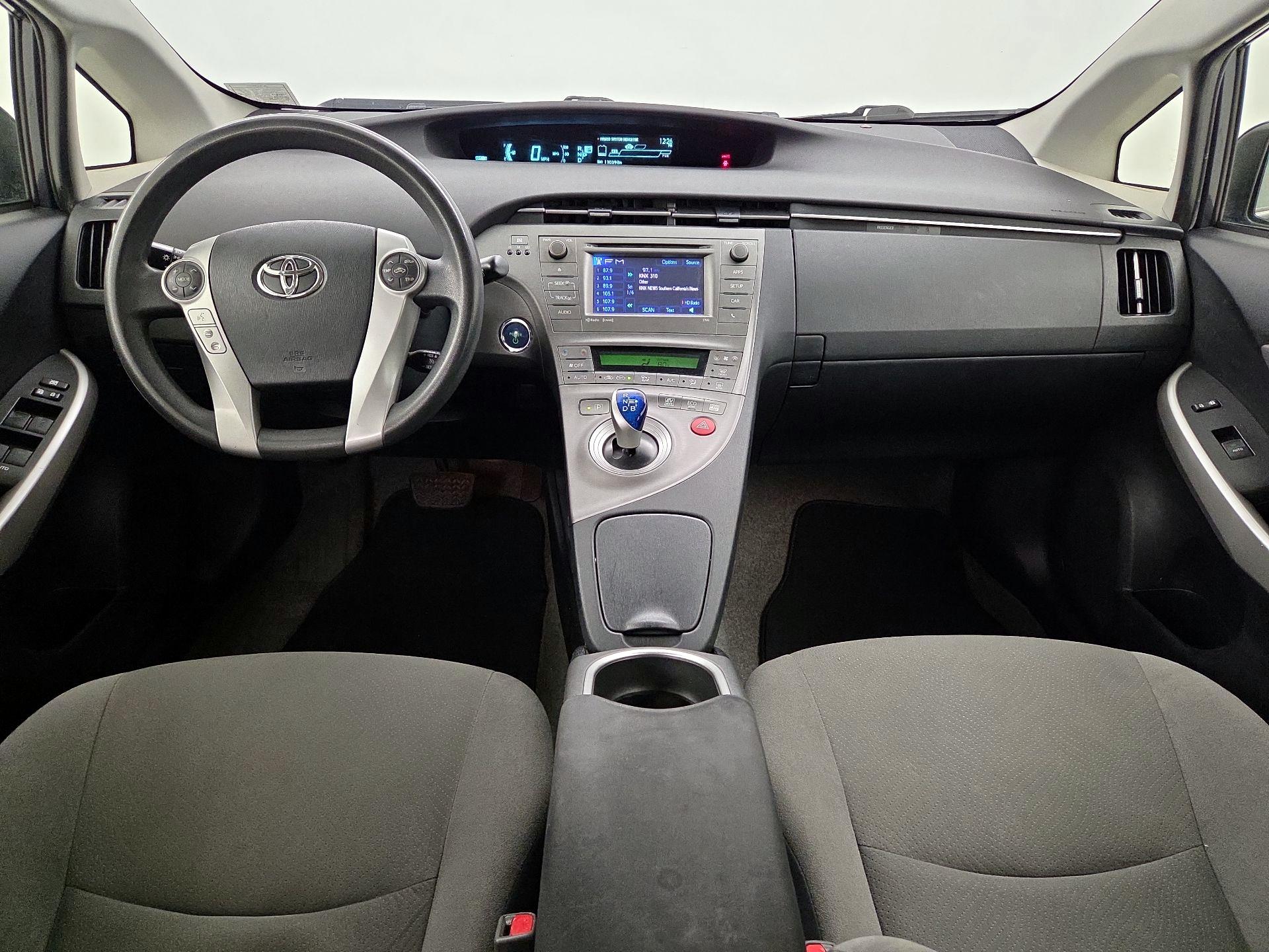 Thumbnail: 2014 Toyota Prius - 9