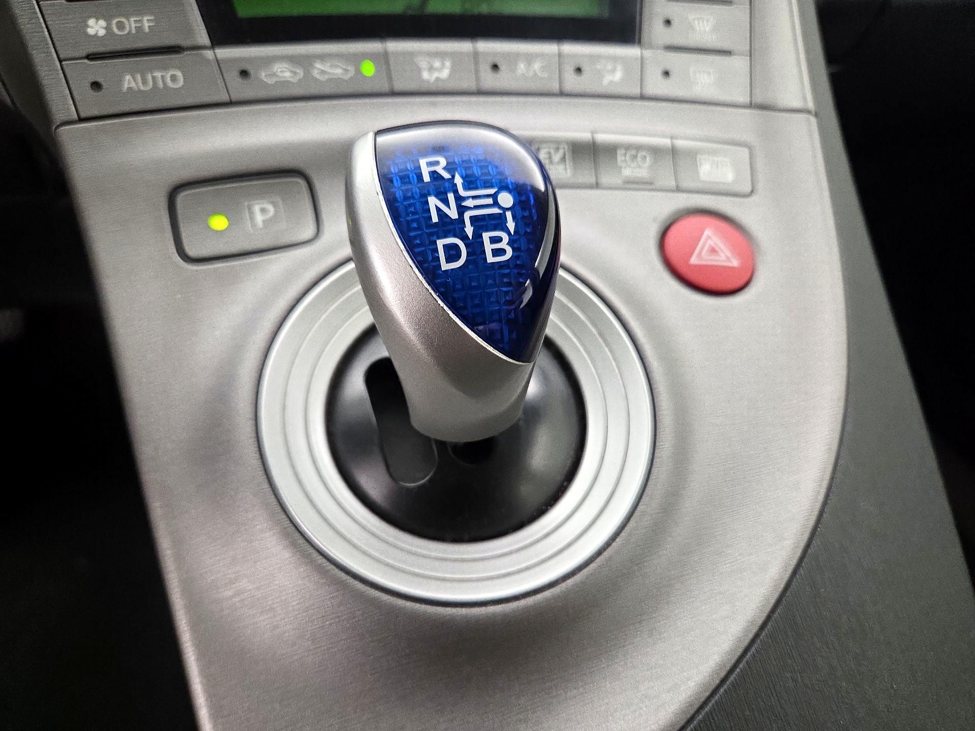 Thumbnail: 2014 Toyota Prius - 17