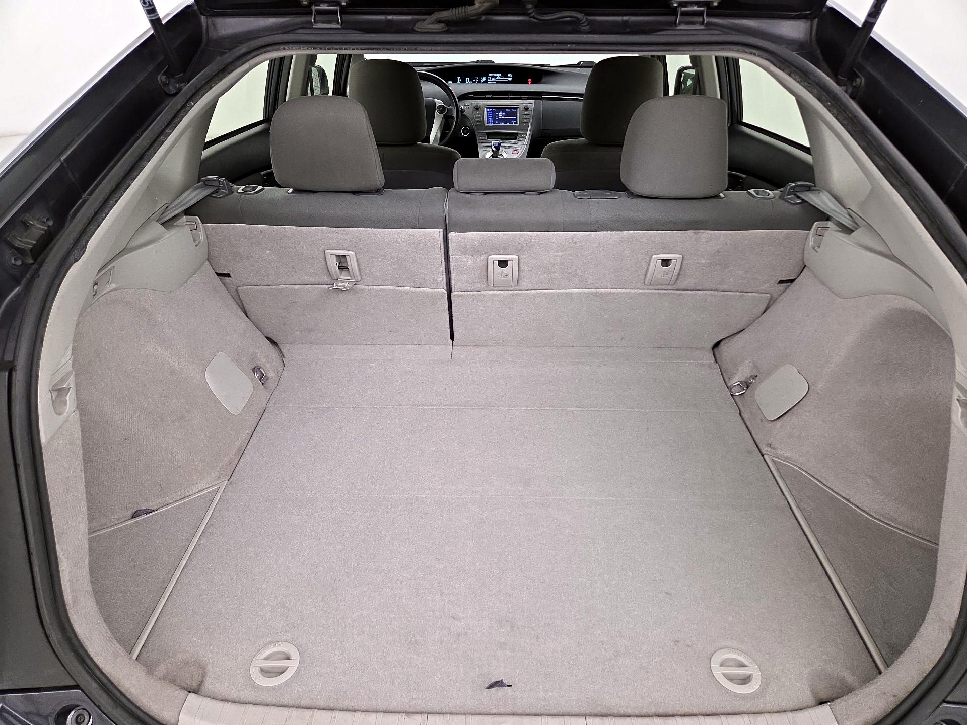 Thumbnail: 2014 Toyota Prius - 19