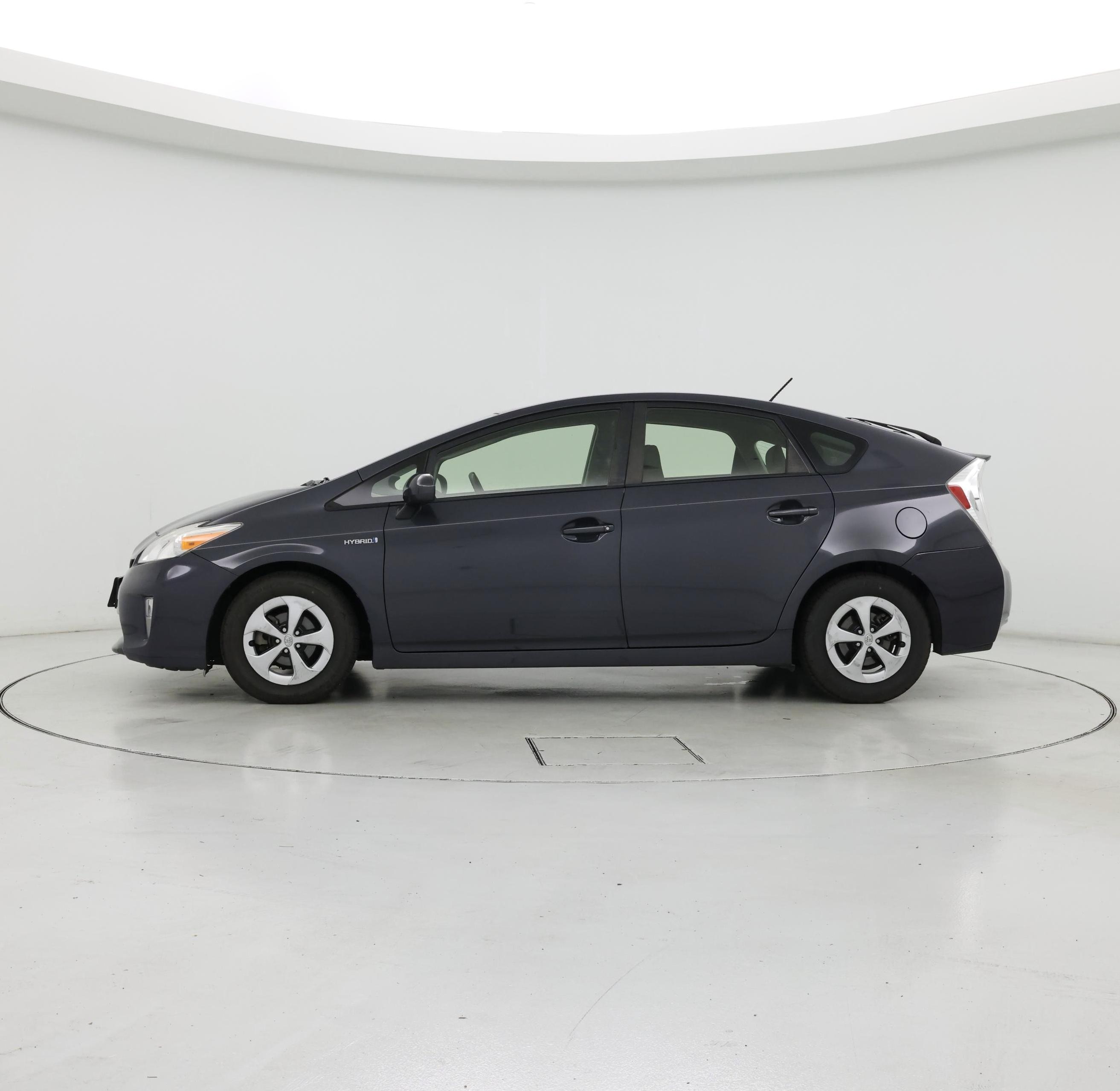Thumbnail: 2014 Toyota Prius - 3