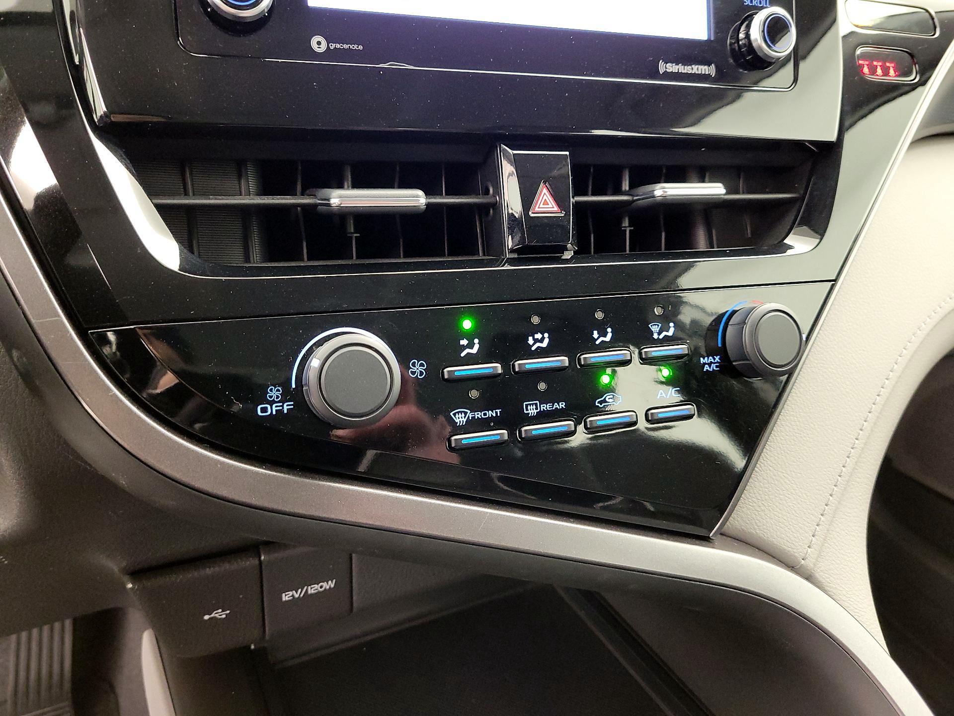 Thumbnail: 2021 Toyota Camry - 16