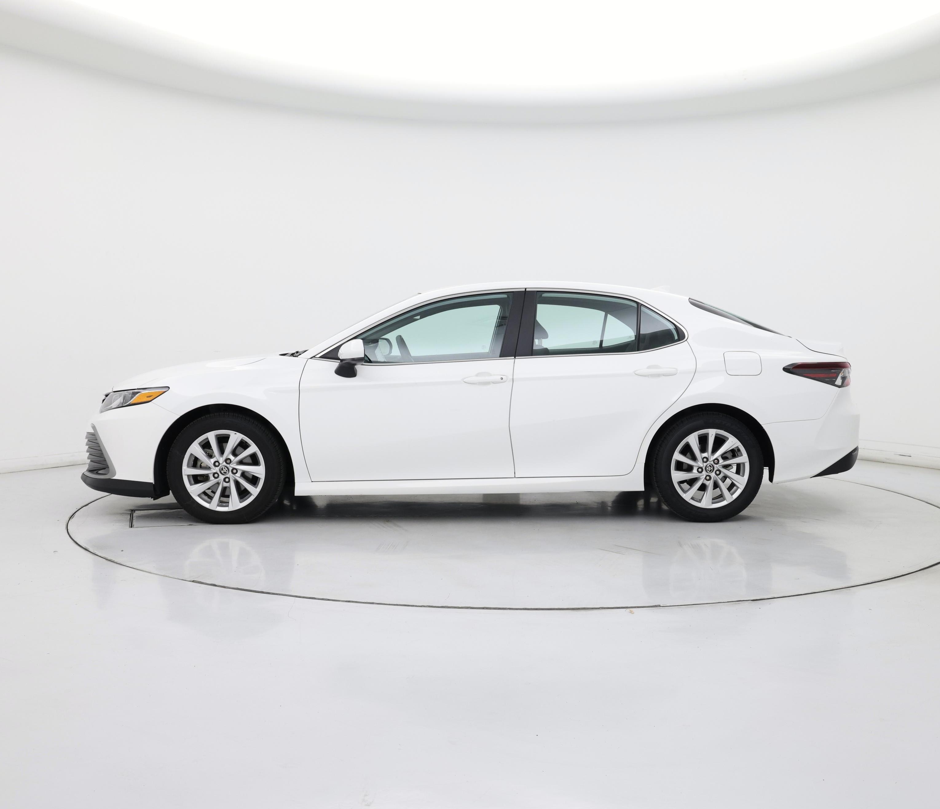 Thumbnail: 2021 Toyota Camry - 3