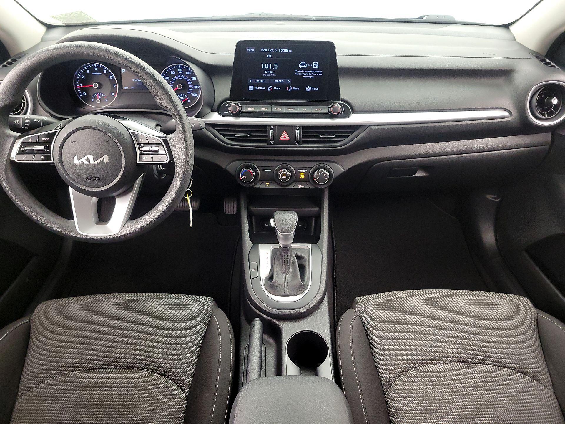 Thumbnail: 2022 Kia Forte - 9