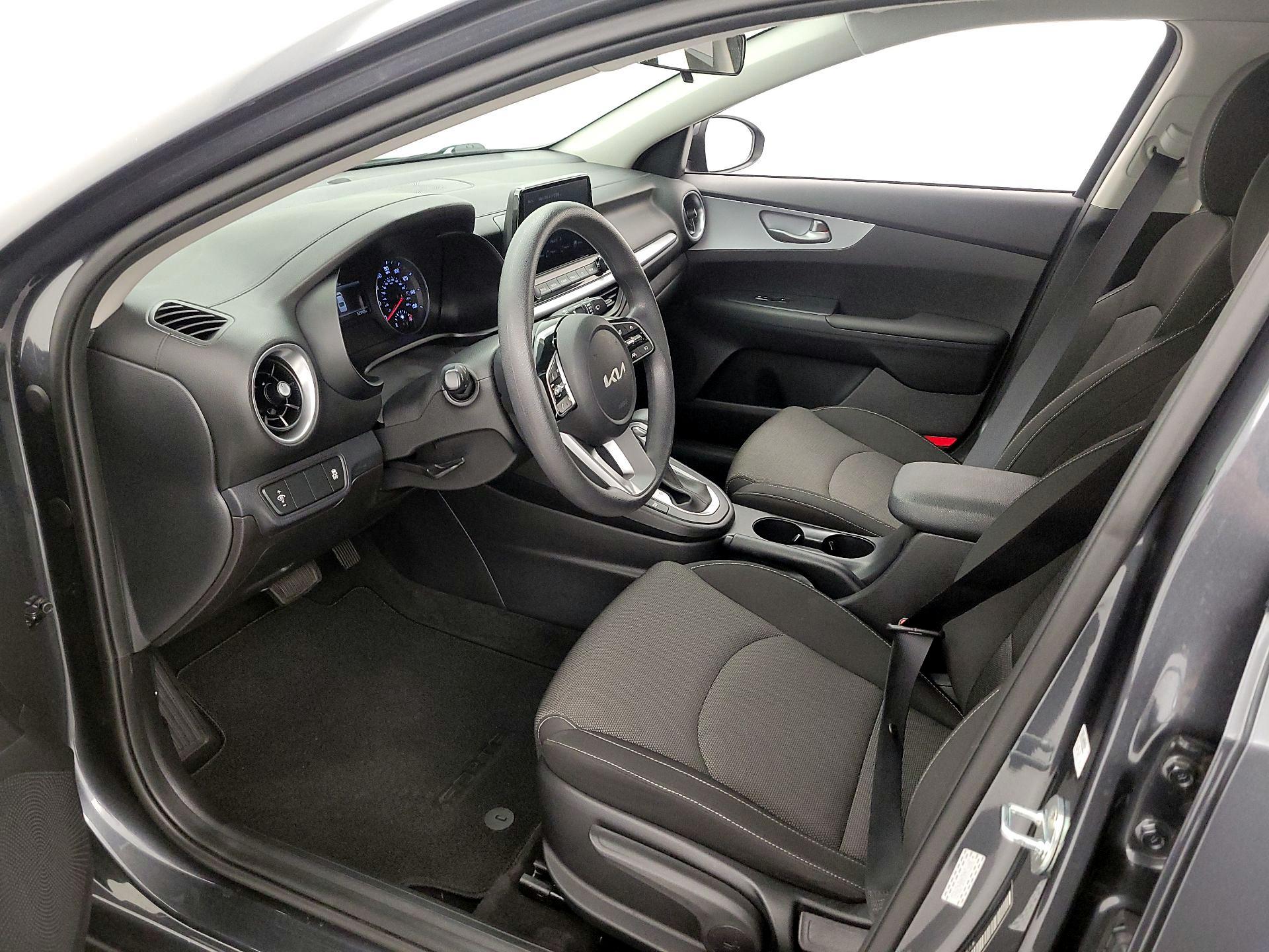 Thumbnail: 2022 Kia Forte - 11