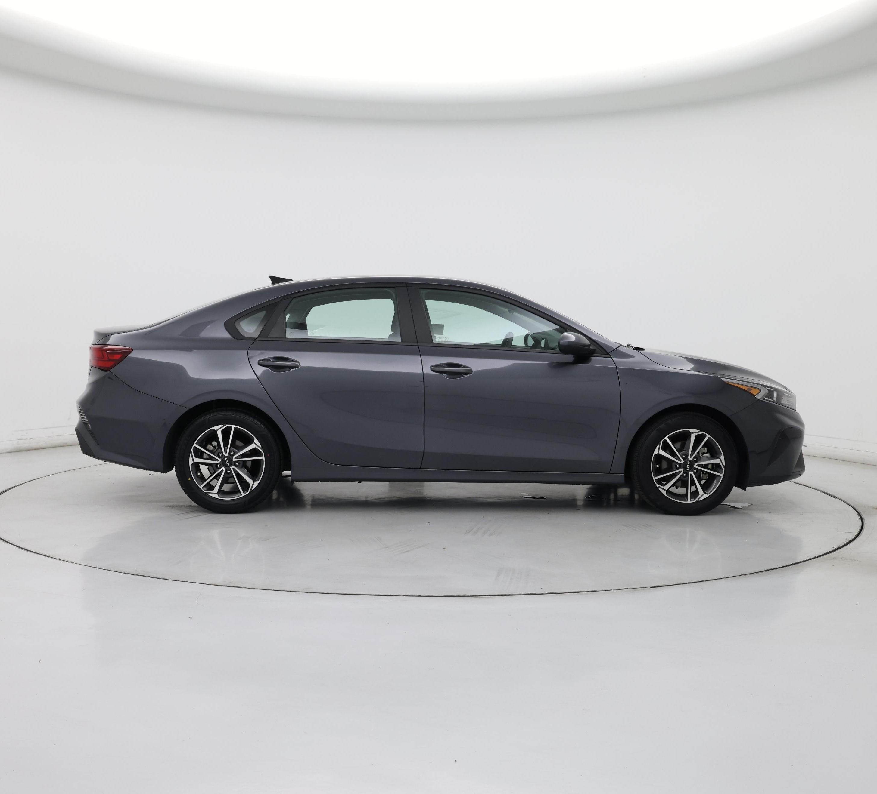 Thumbnail: 2022 Kia Forte - 7