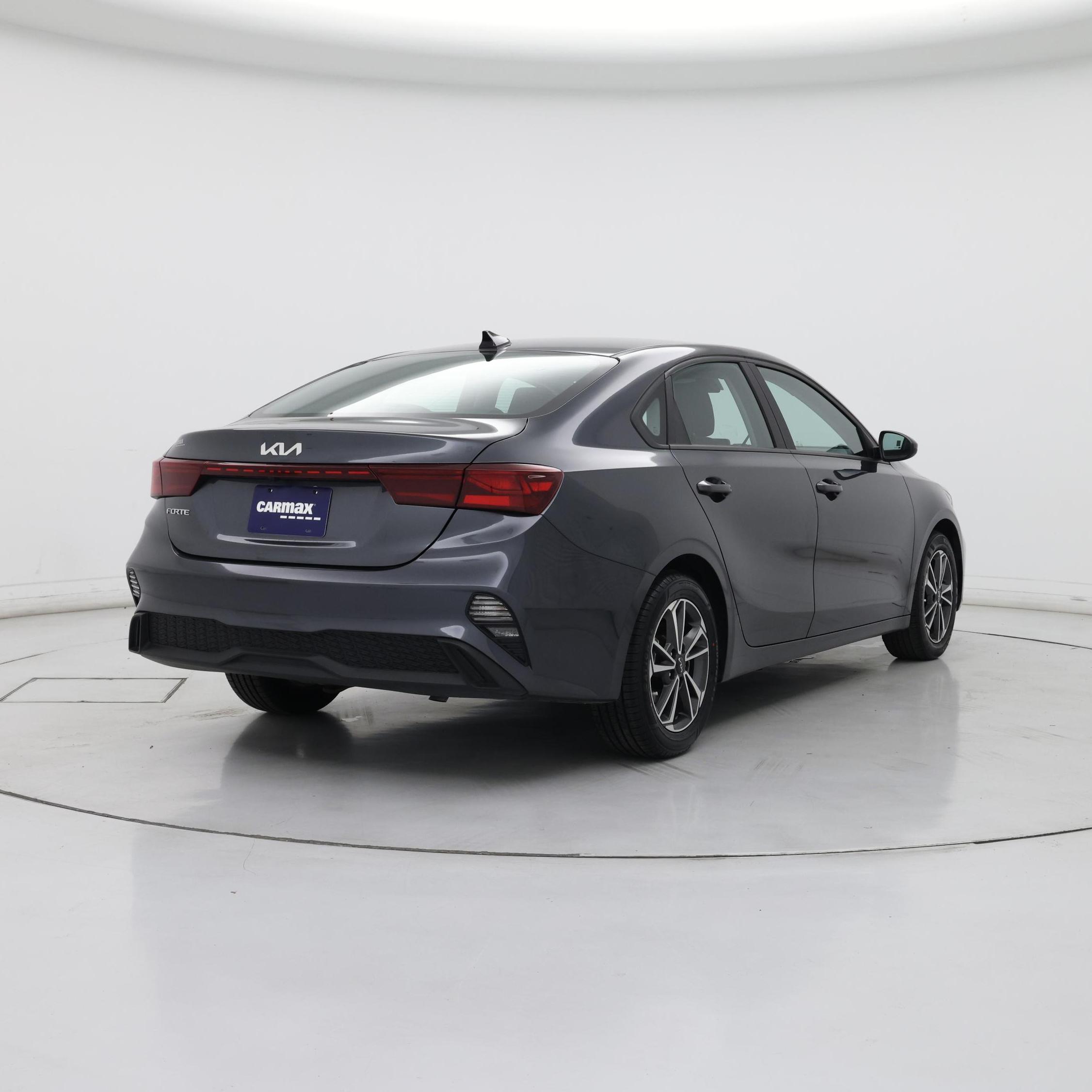Thumbnail: 2022 Kia Forte - 8