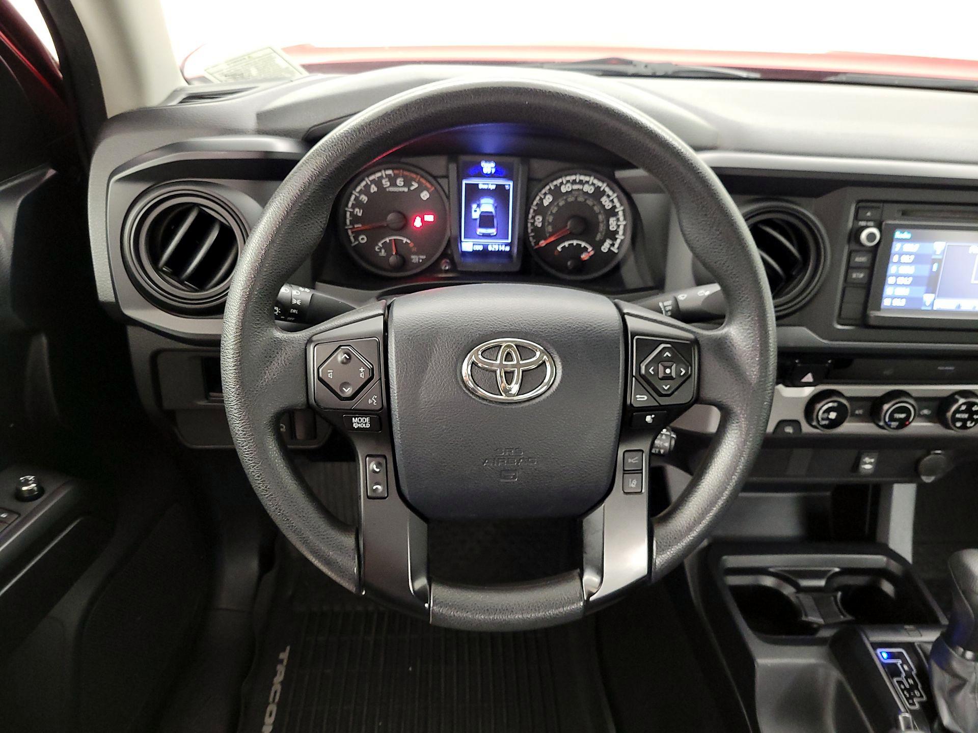 Thumbnail: 2018 Toyota Tacoma - 10