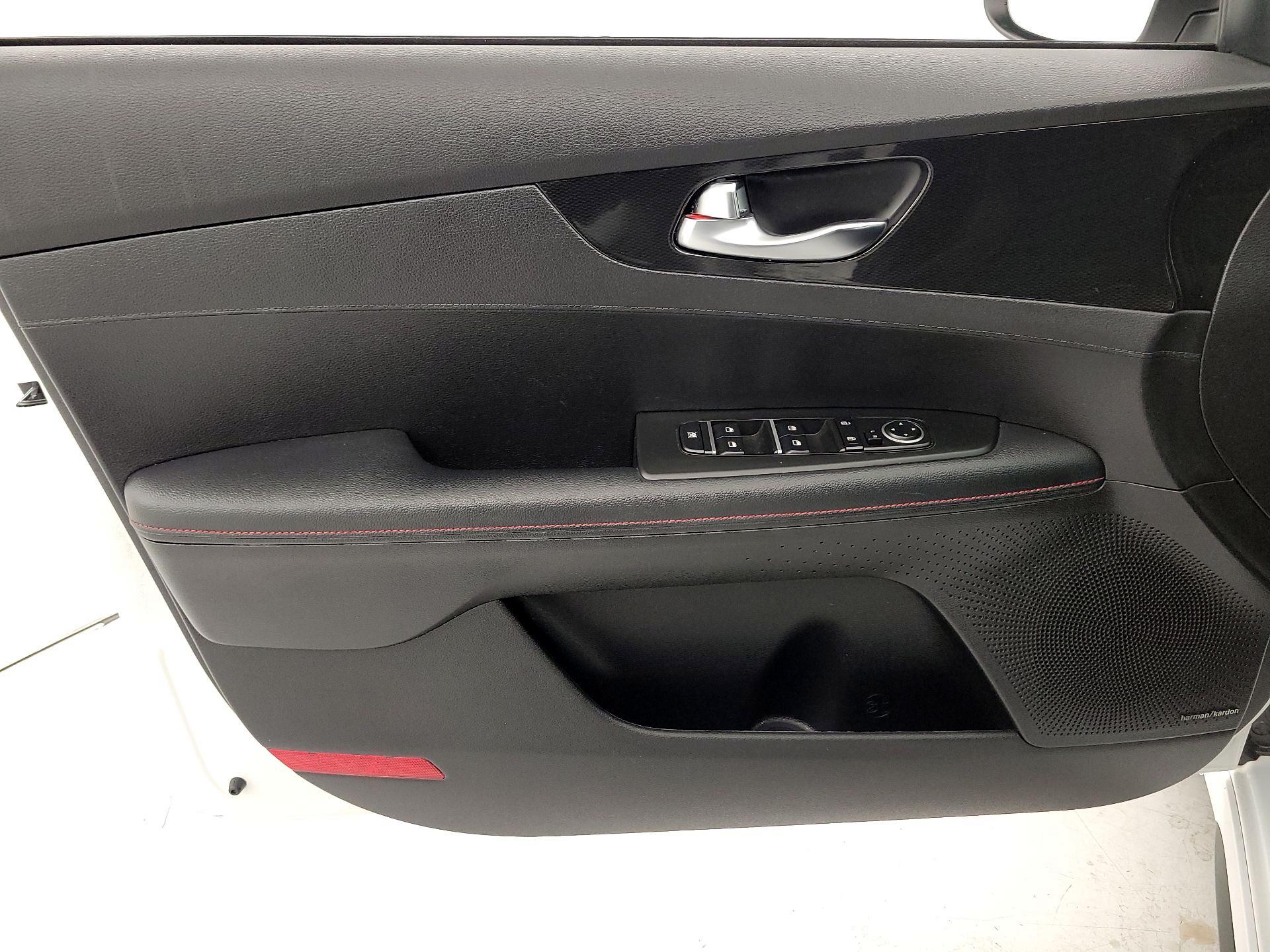 Thumbnail: 2023 Kia Forte - 12