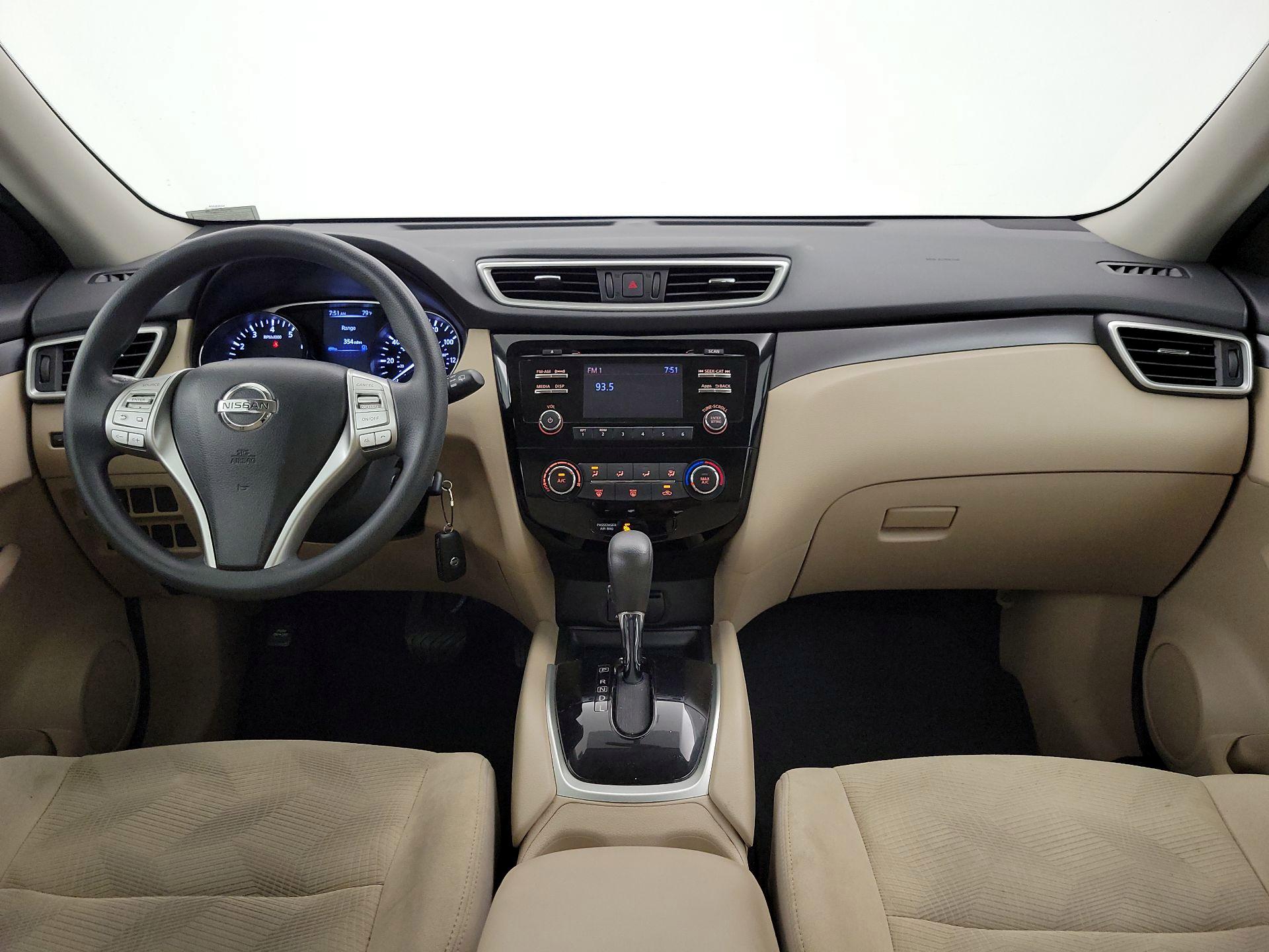 Thumbnail: 2016 Nissan Rogue - 9
