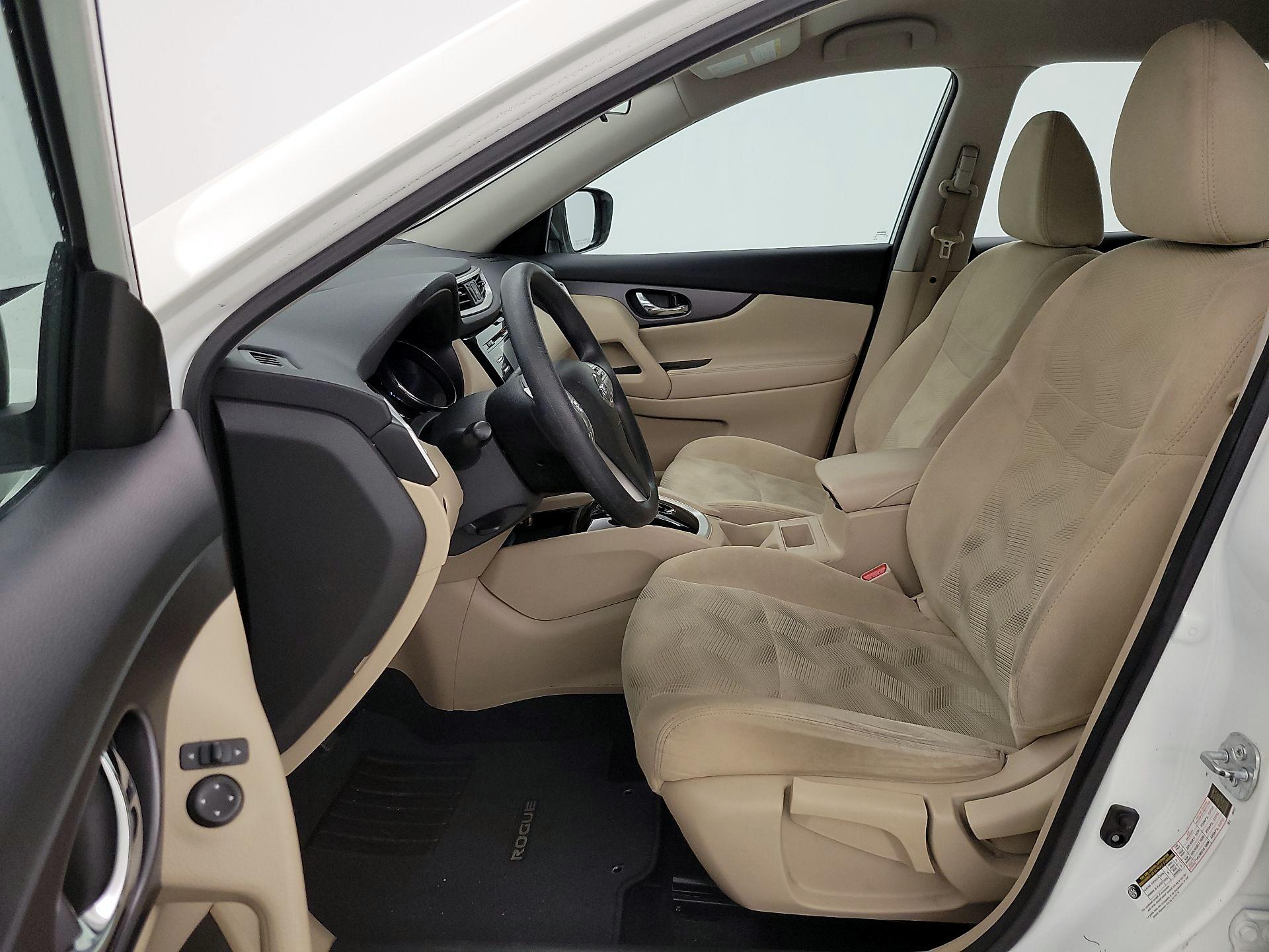 Thumbnail: 2016 Nissan Rogue - 11