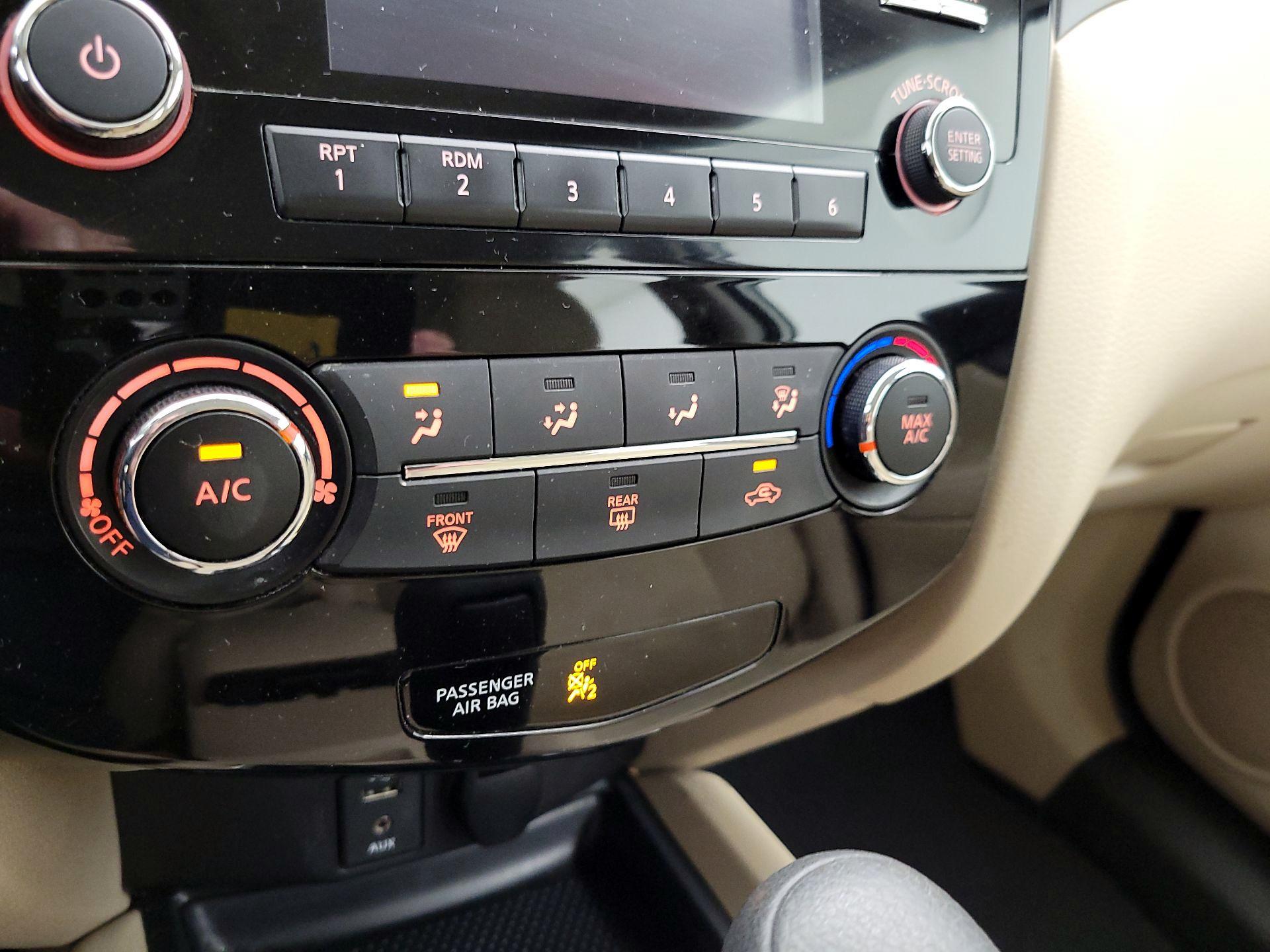 Thumbnail: 2016 Nissan Rogue - 16