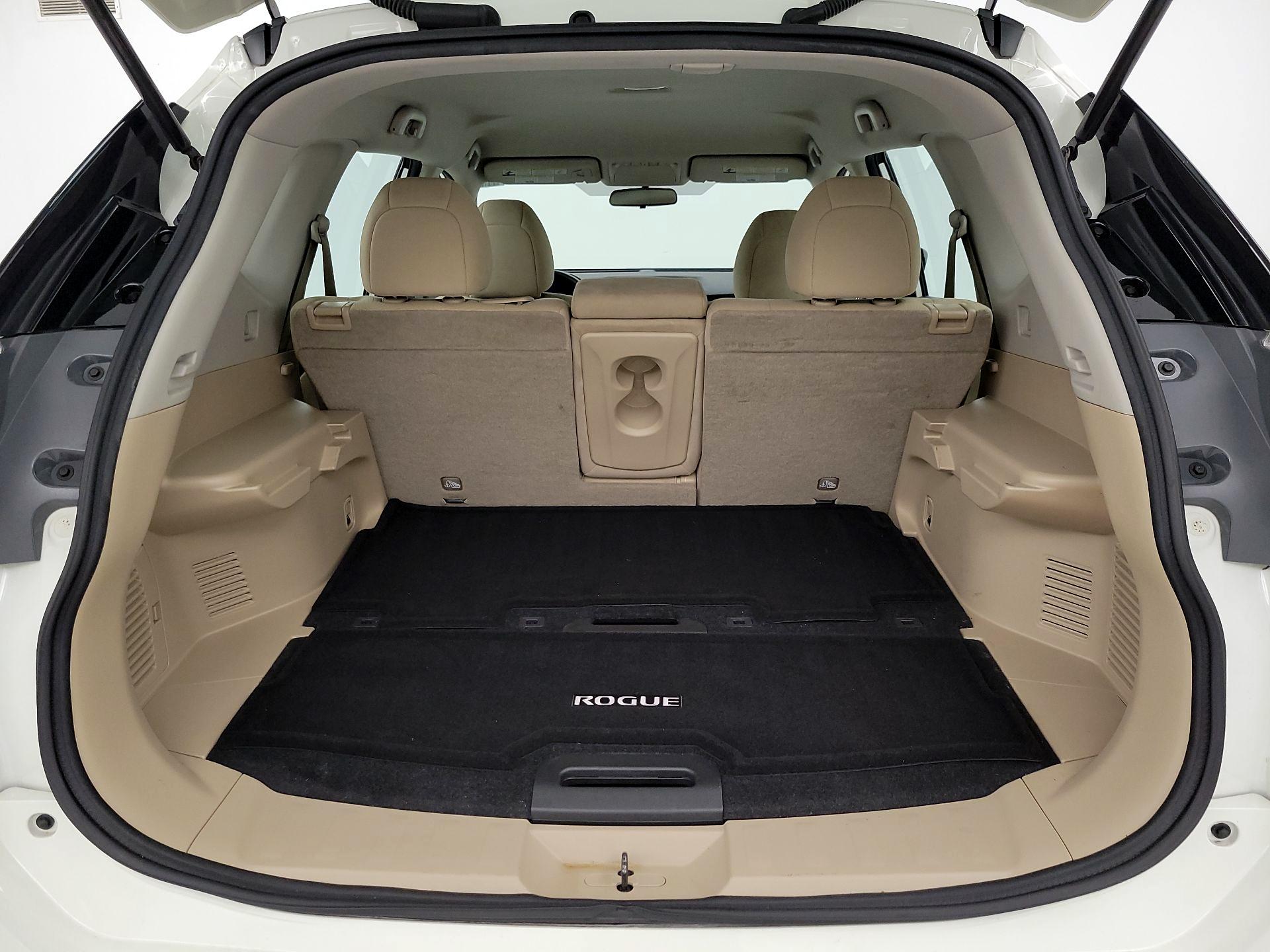 Thumbnail: 2016 Nissan Rogue - 20