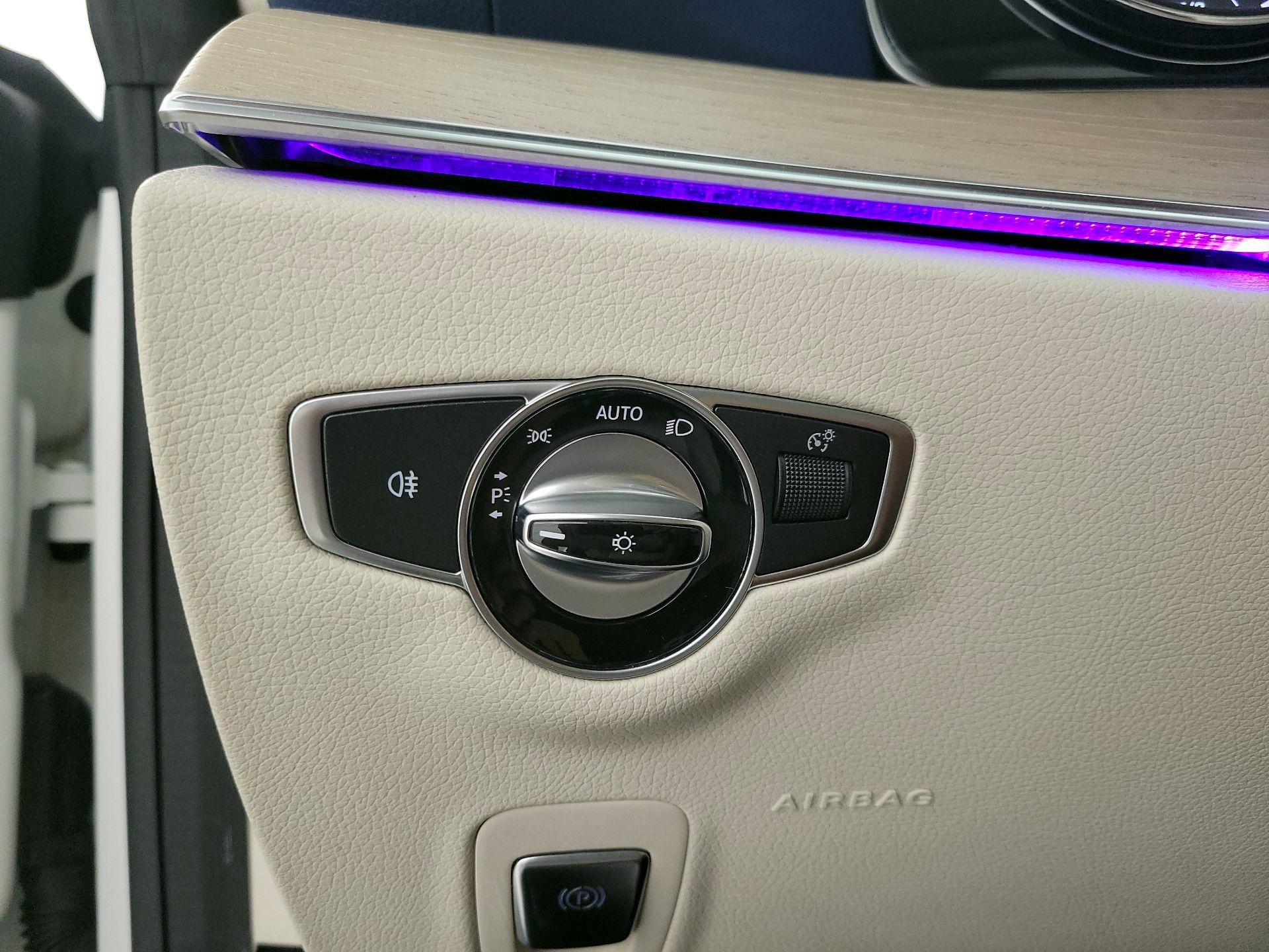 Thumbnail: 2018 Mercedes-Benz E-Class - 13
