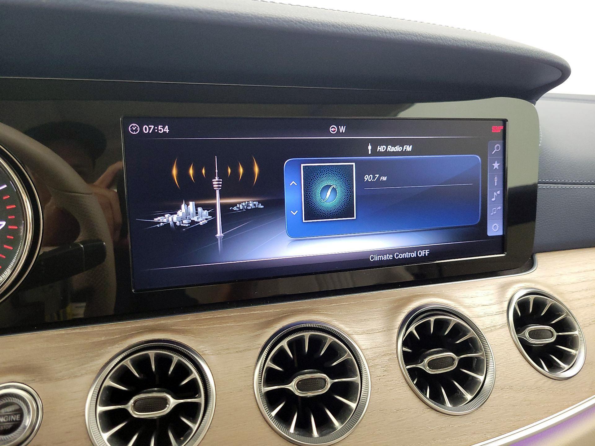 Thumbnail: 2018 Mercedes-Benz E-Class - 16
