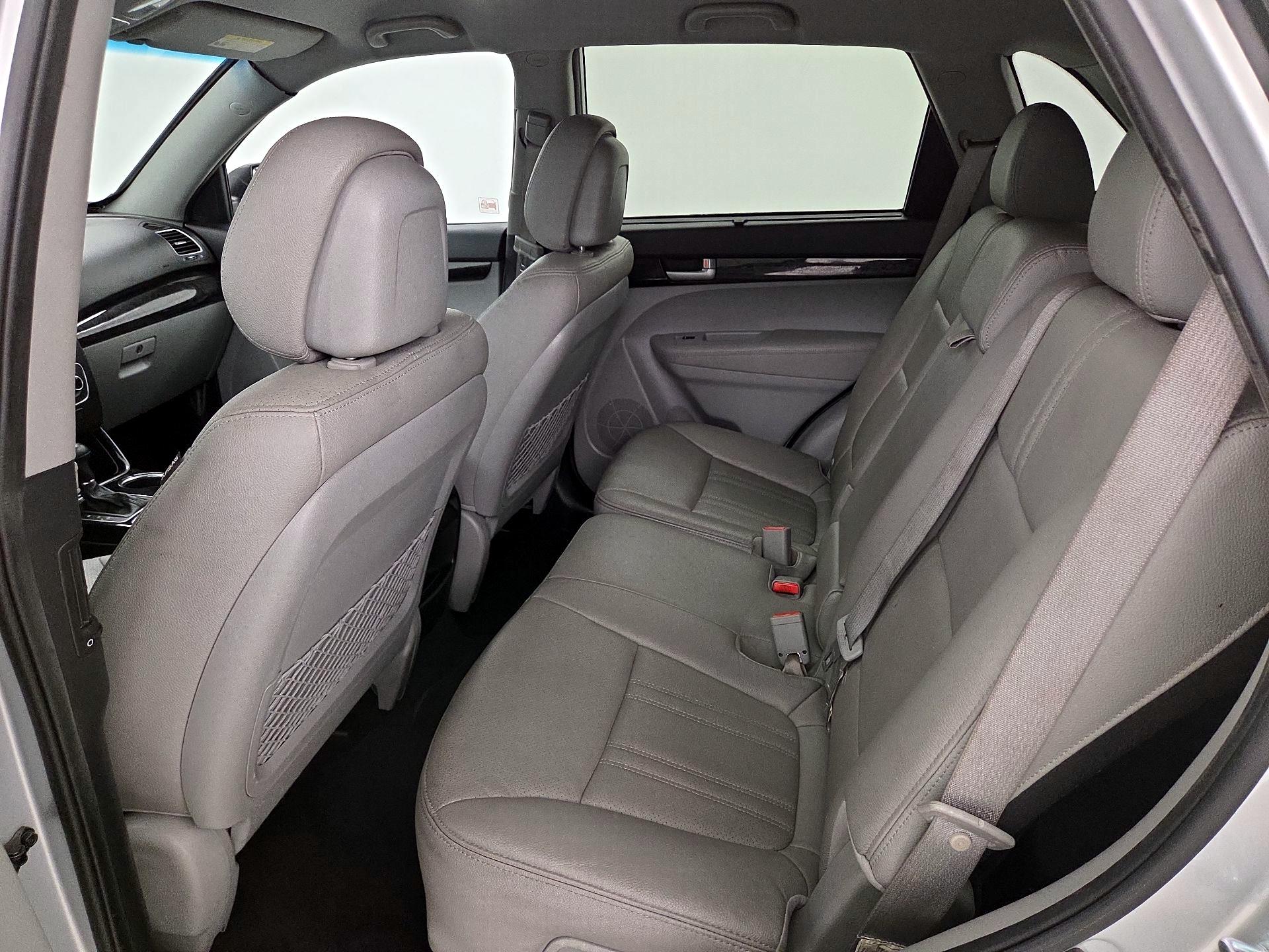 Thumbnail: 2015 Kia Sorento - 19