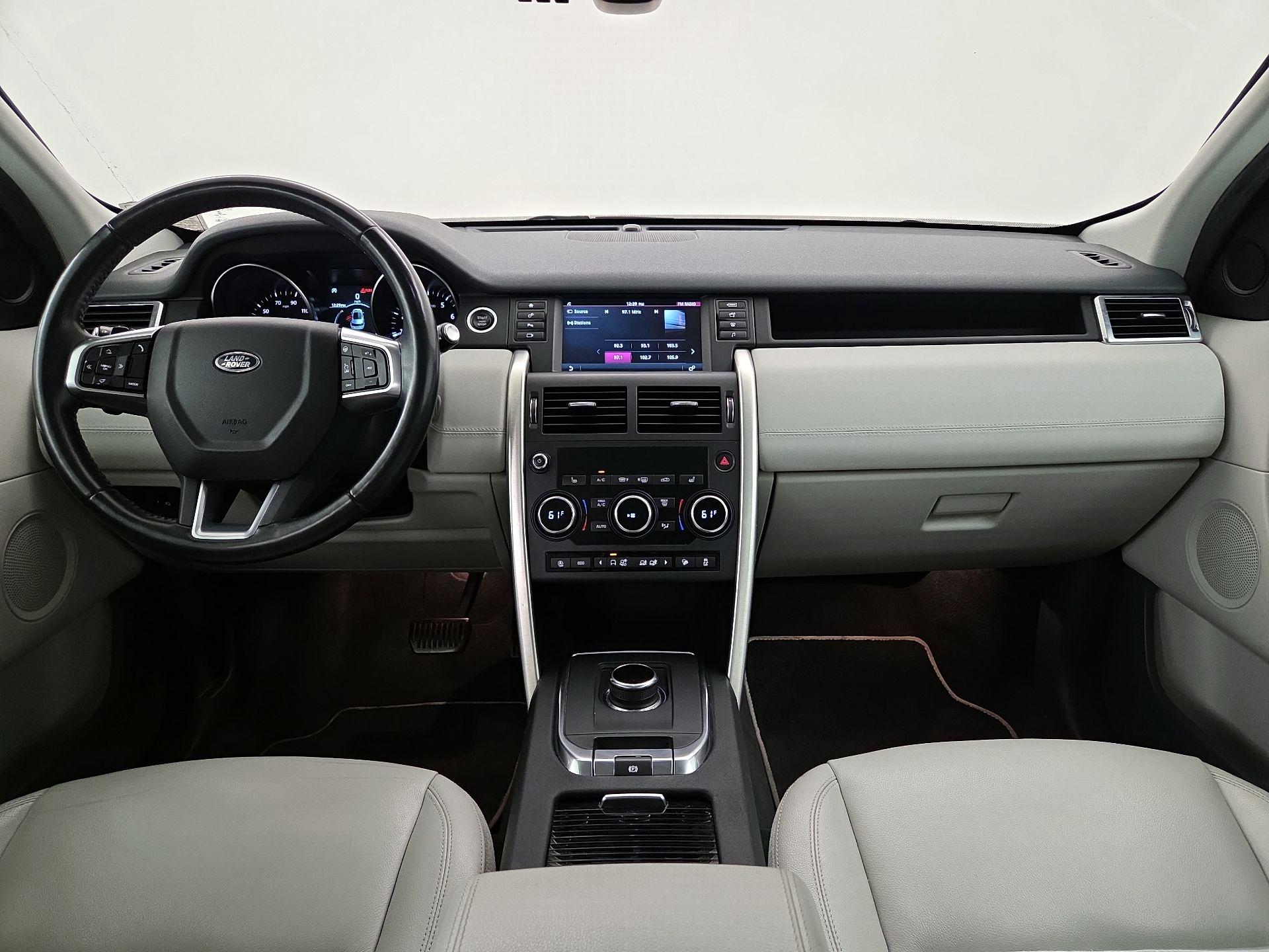 Thumbnail: 2019 Land Rover Discovery Sport - 9