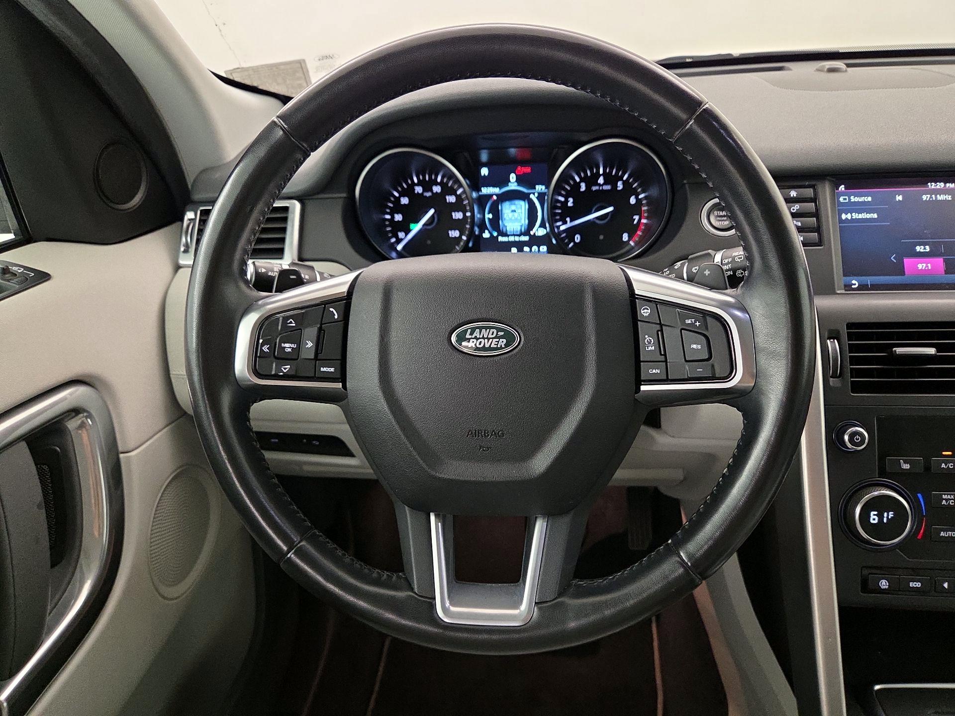 Thumbnail: 2019 Land Rover Discovery Sport - 10