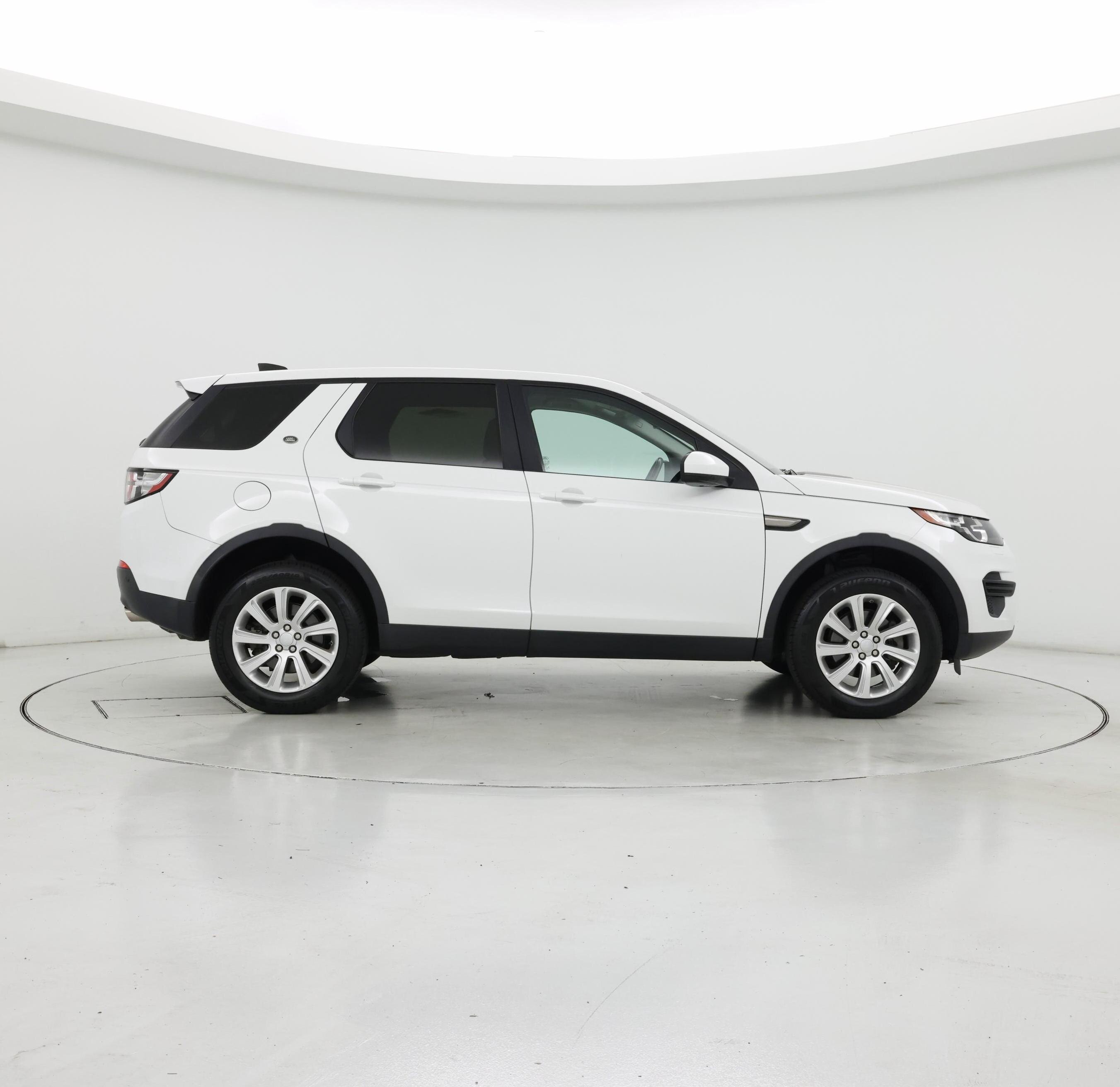 Thumbnail: 2019 Land Rover Discovery Sport - 7
