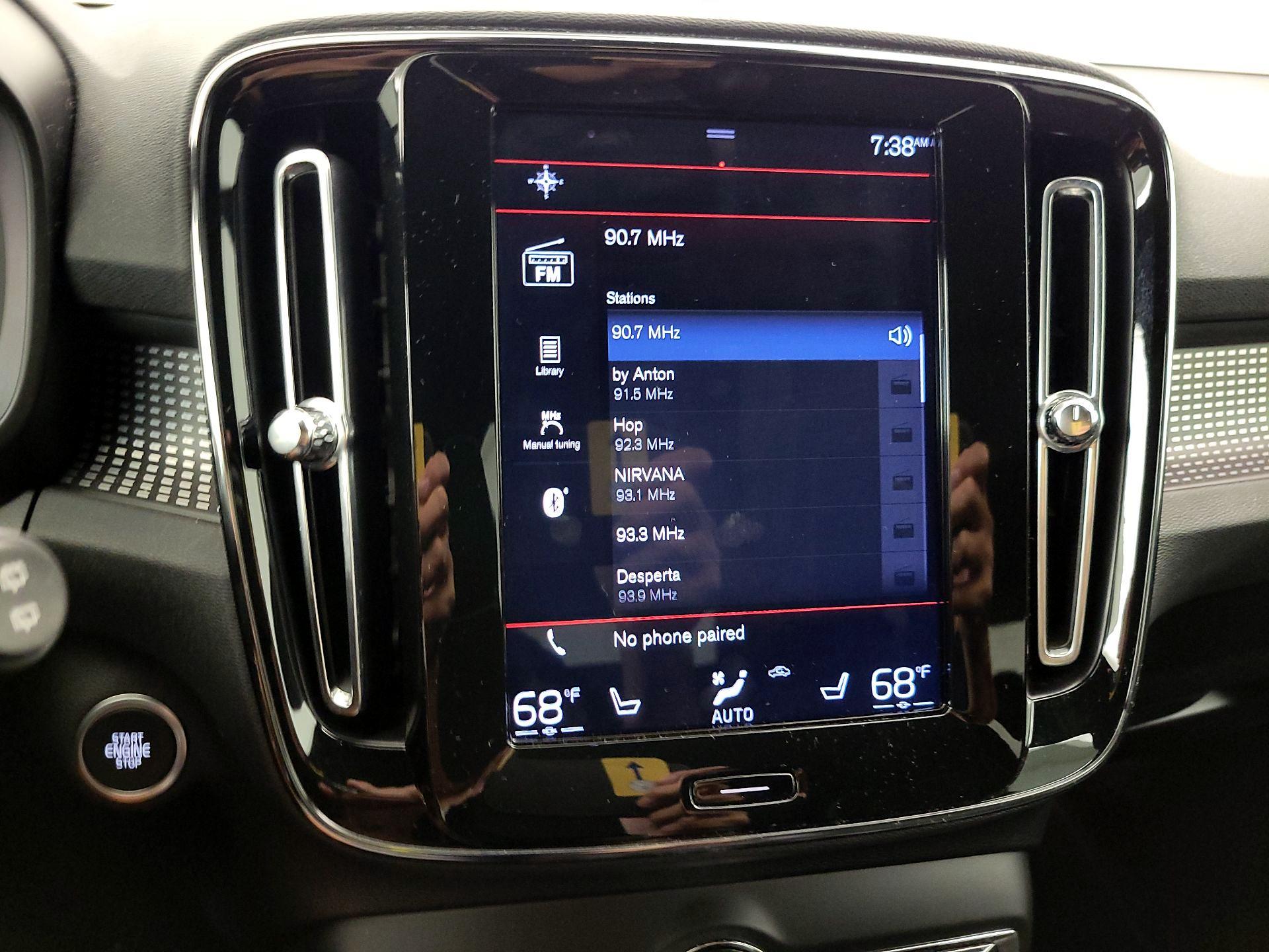 Thumbnail: 2019 Volvo XC40 - 16