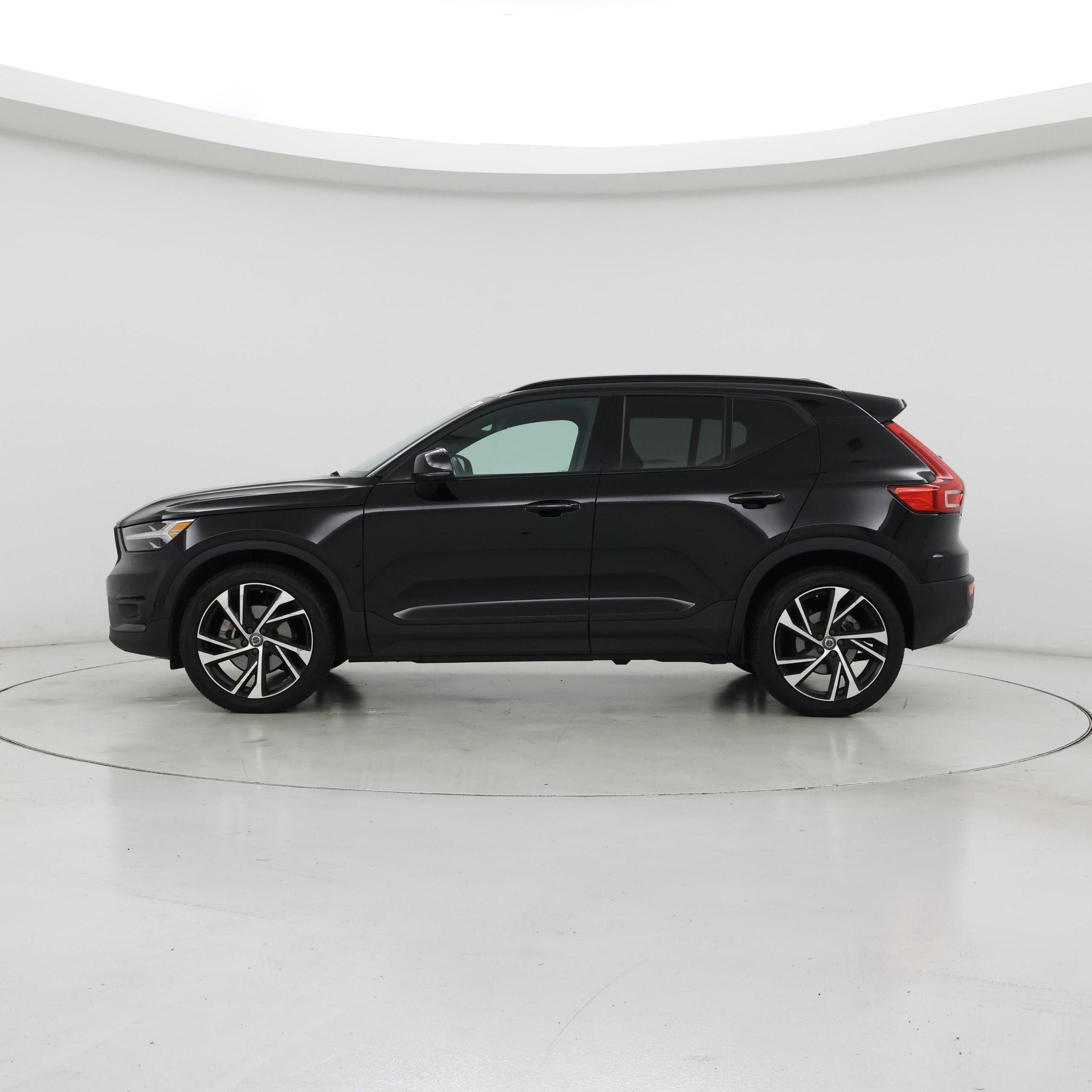 Thumbnail: 2019 Volvo XC40 - 3