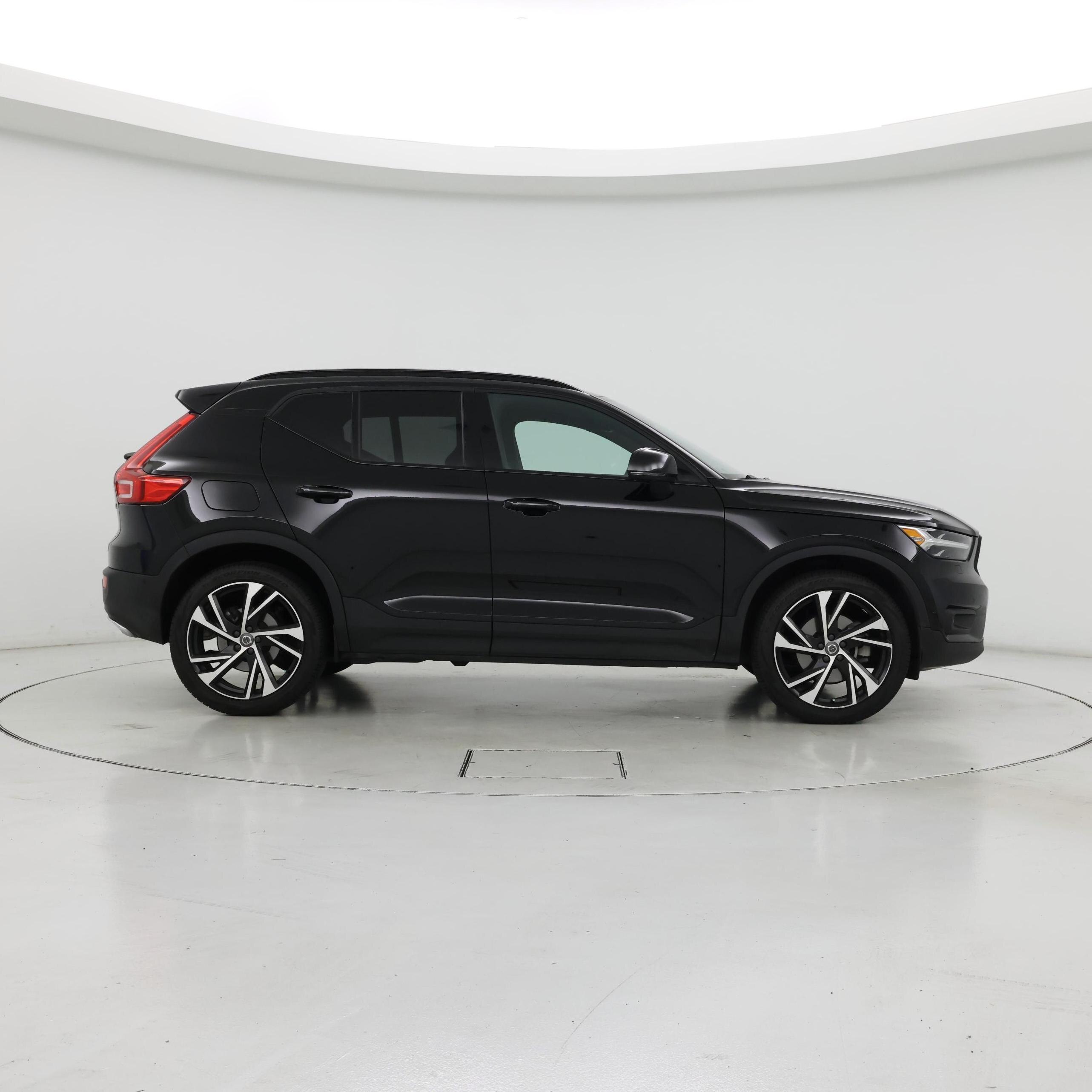 Thumbnail: 2019 Volvo XC40 - 7