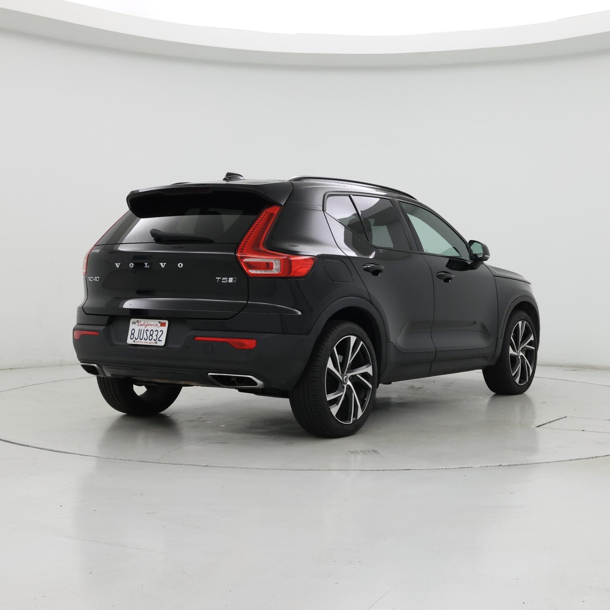 Thumbnail: 2019 Volvo XC40 - 8