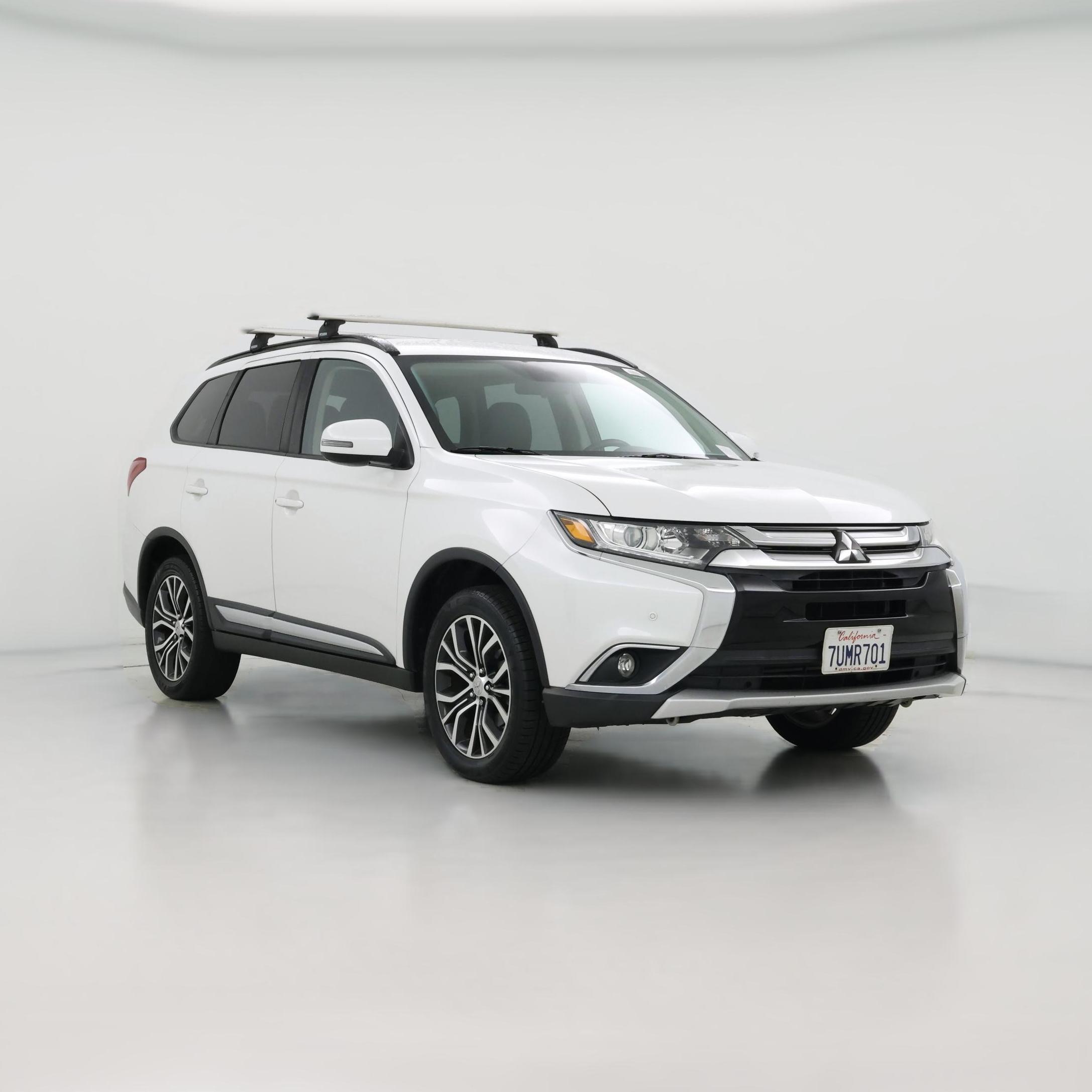 Thumbnail: 2016 Mitsubishi Outlander - 1